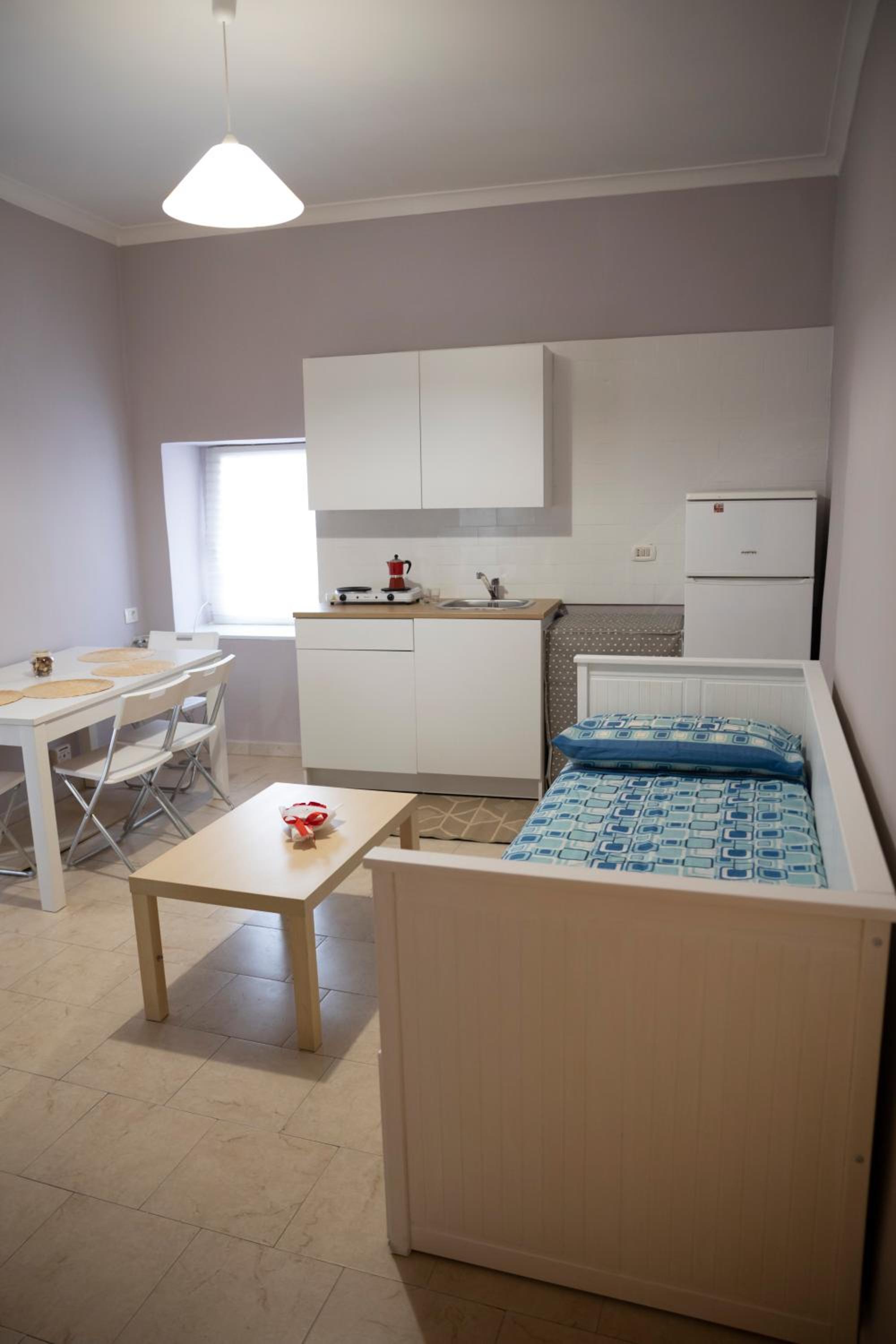 One-Bedroom Apartment