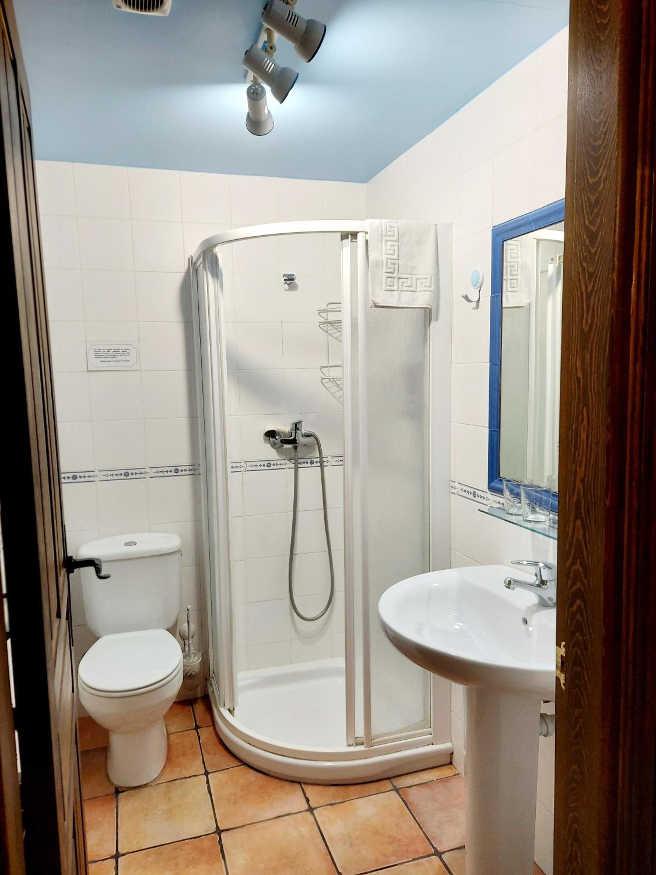 Triple Room With Private Bathroom photo 2