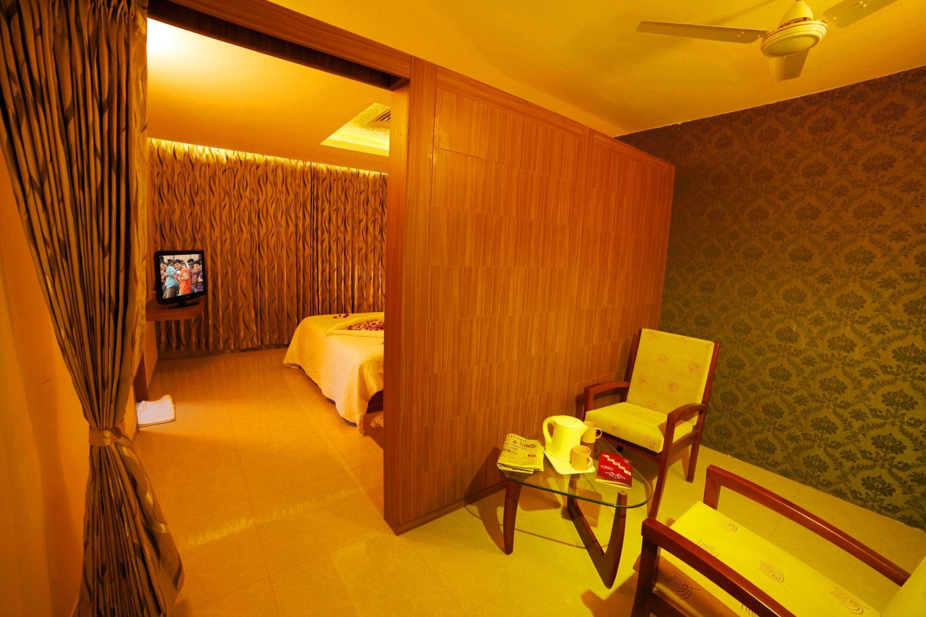 Standard King Room photo 1