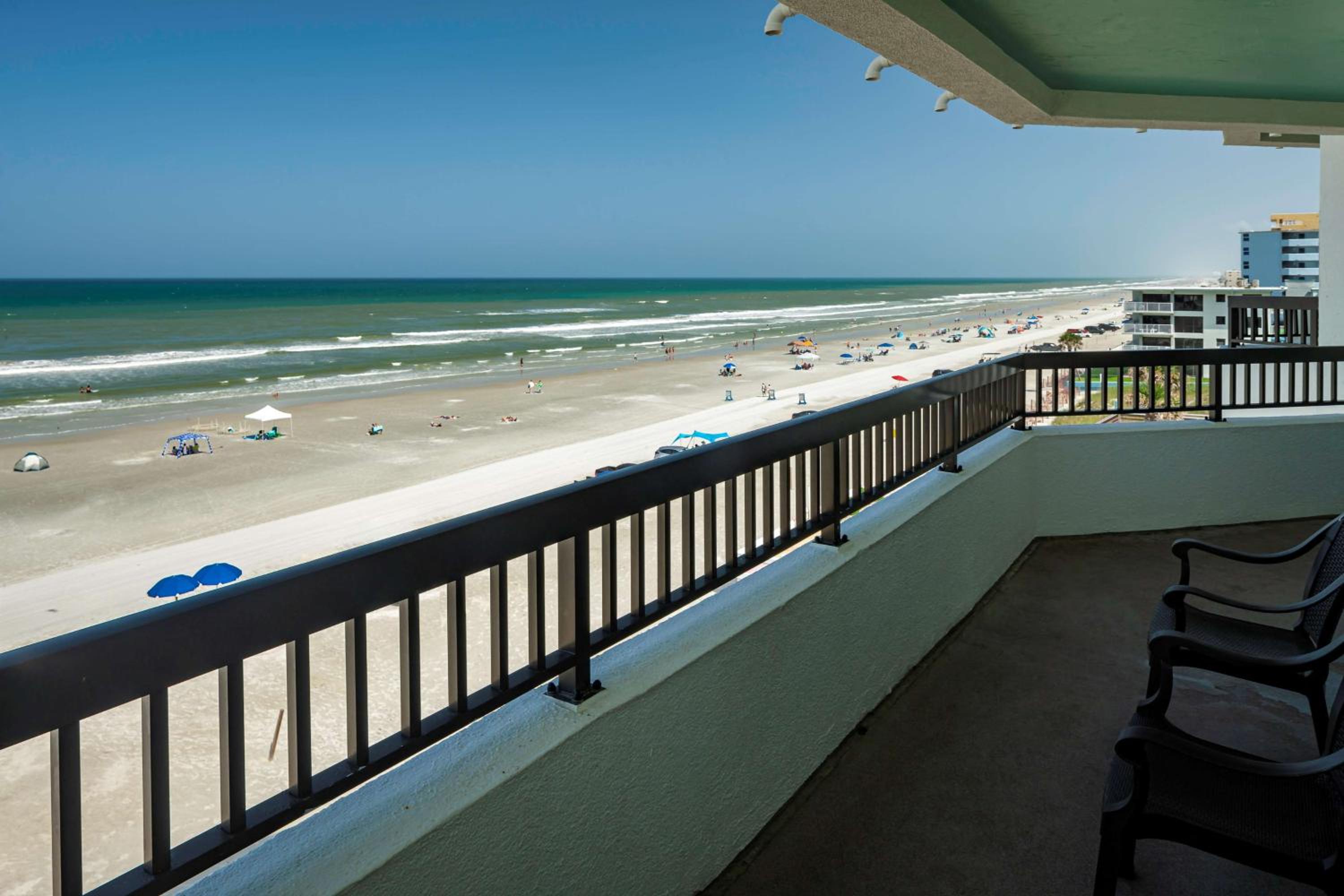 One-Bedroom King Suite with Balcony and Oceanfront - Photo 3