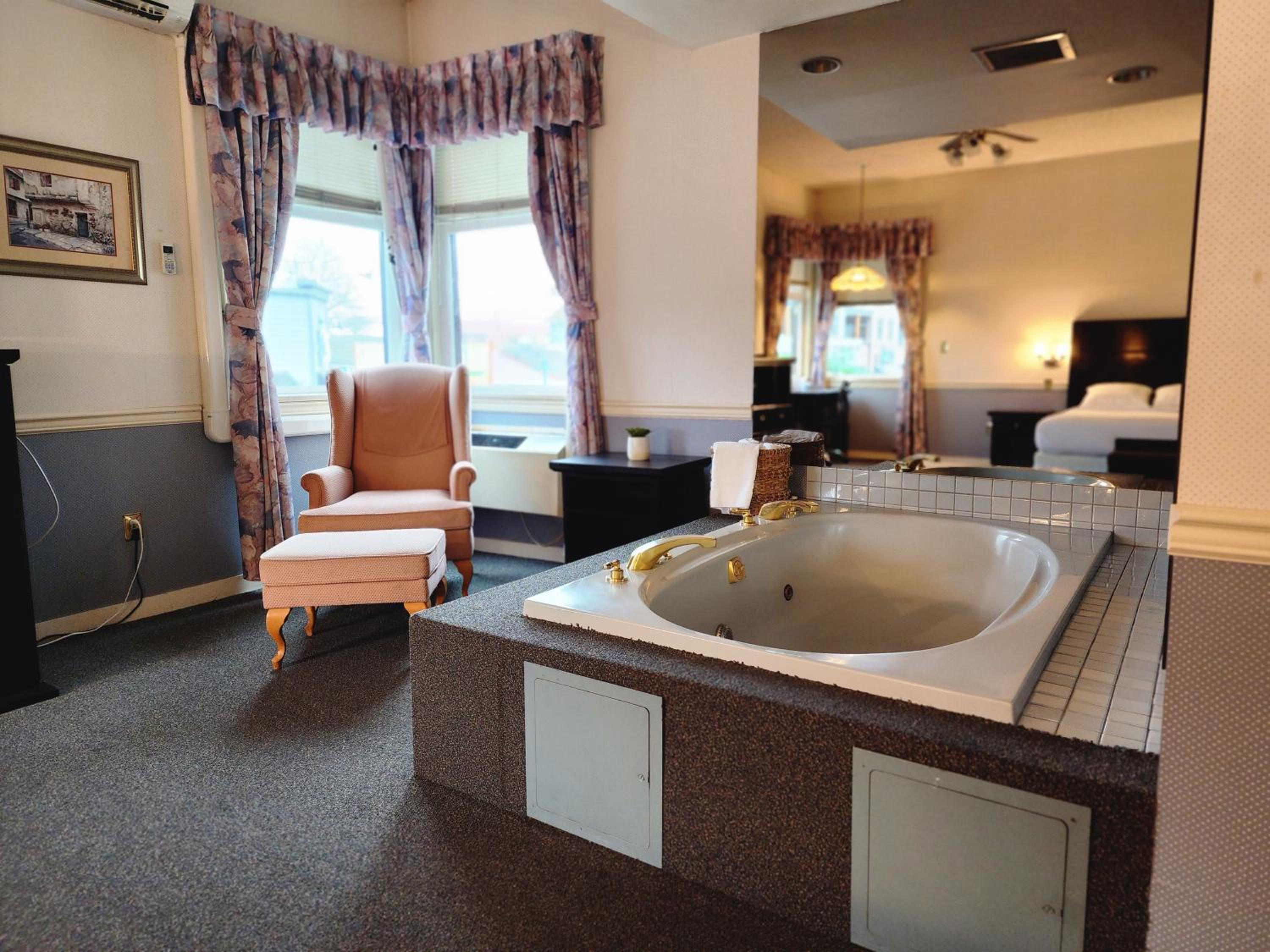 King Room With Spa Bath photo 3