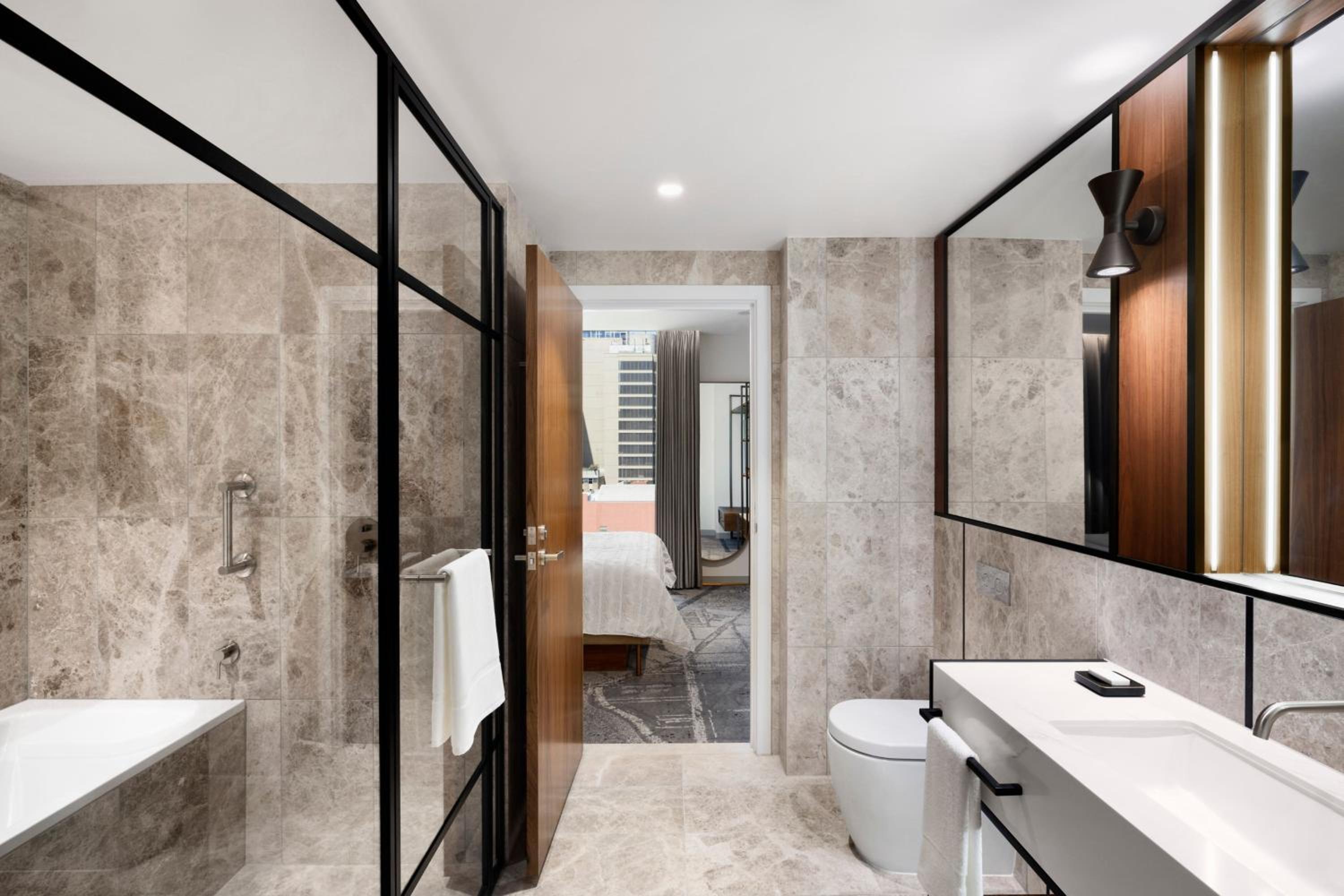 One-Bedroom King Suite with City View - Photo 5