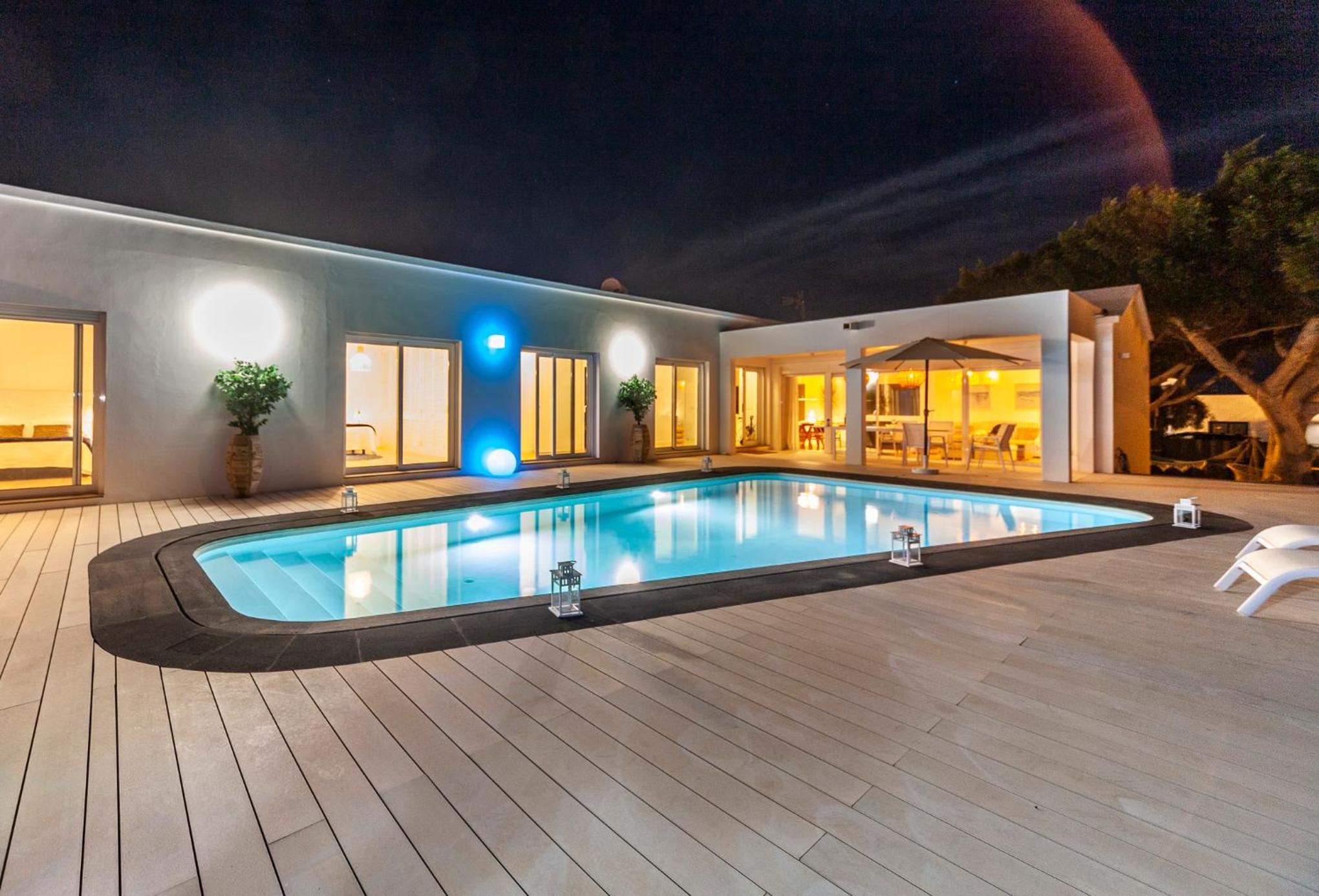 Villa photo 2