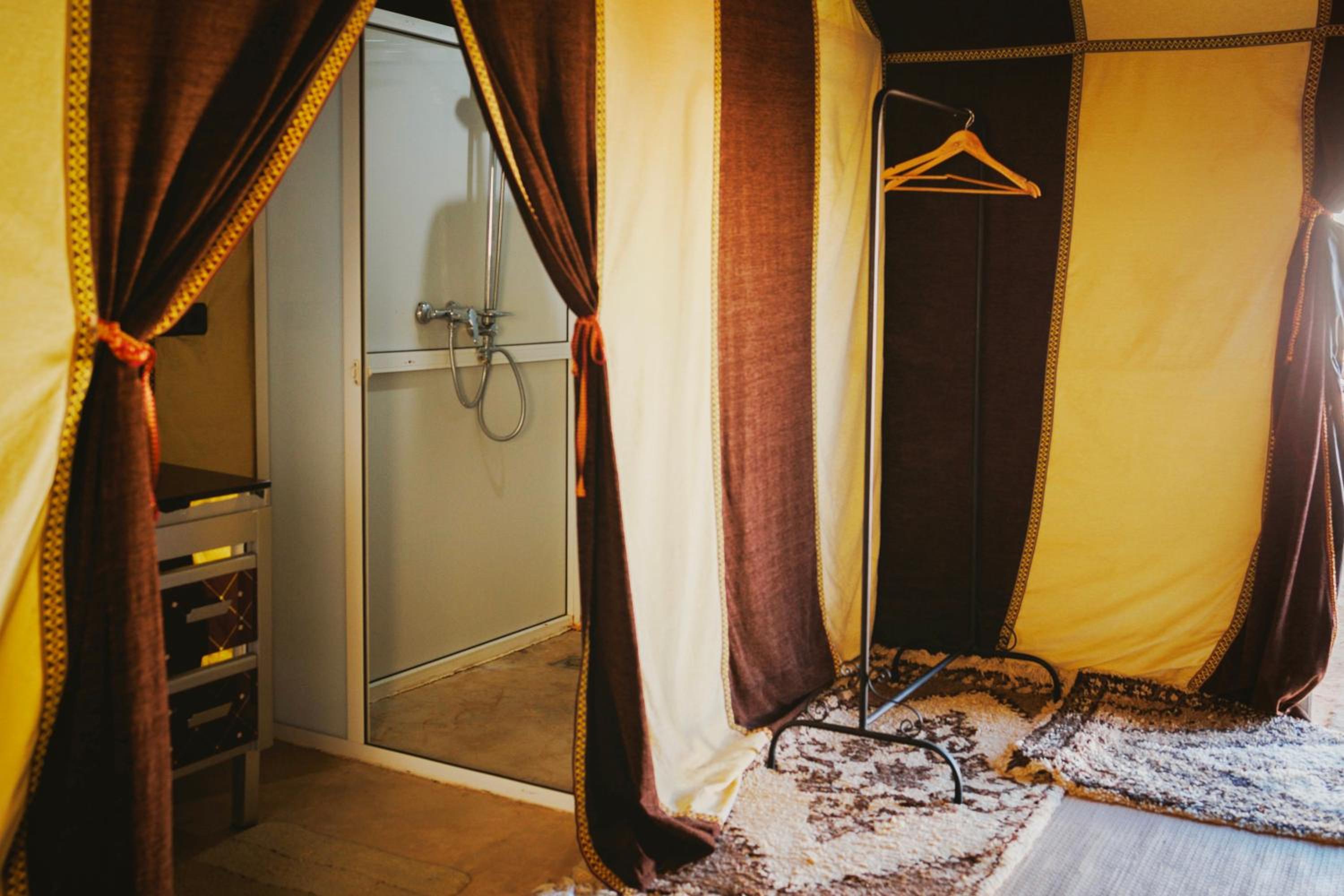 Casablanca Tent - Photo 5