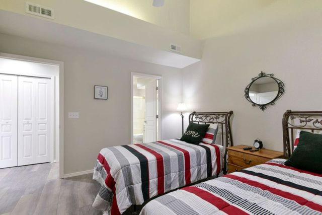 Three-Bedroom Apartment photo 1