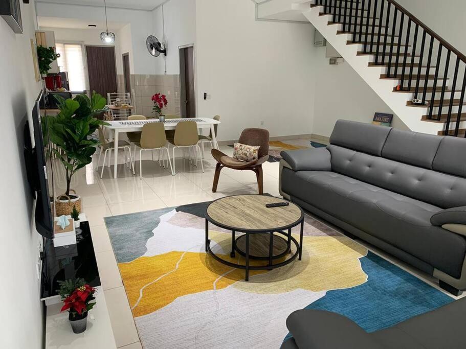 Four-Bedroom House photo 1