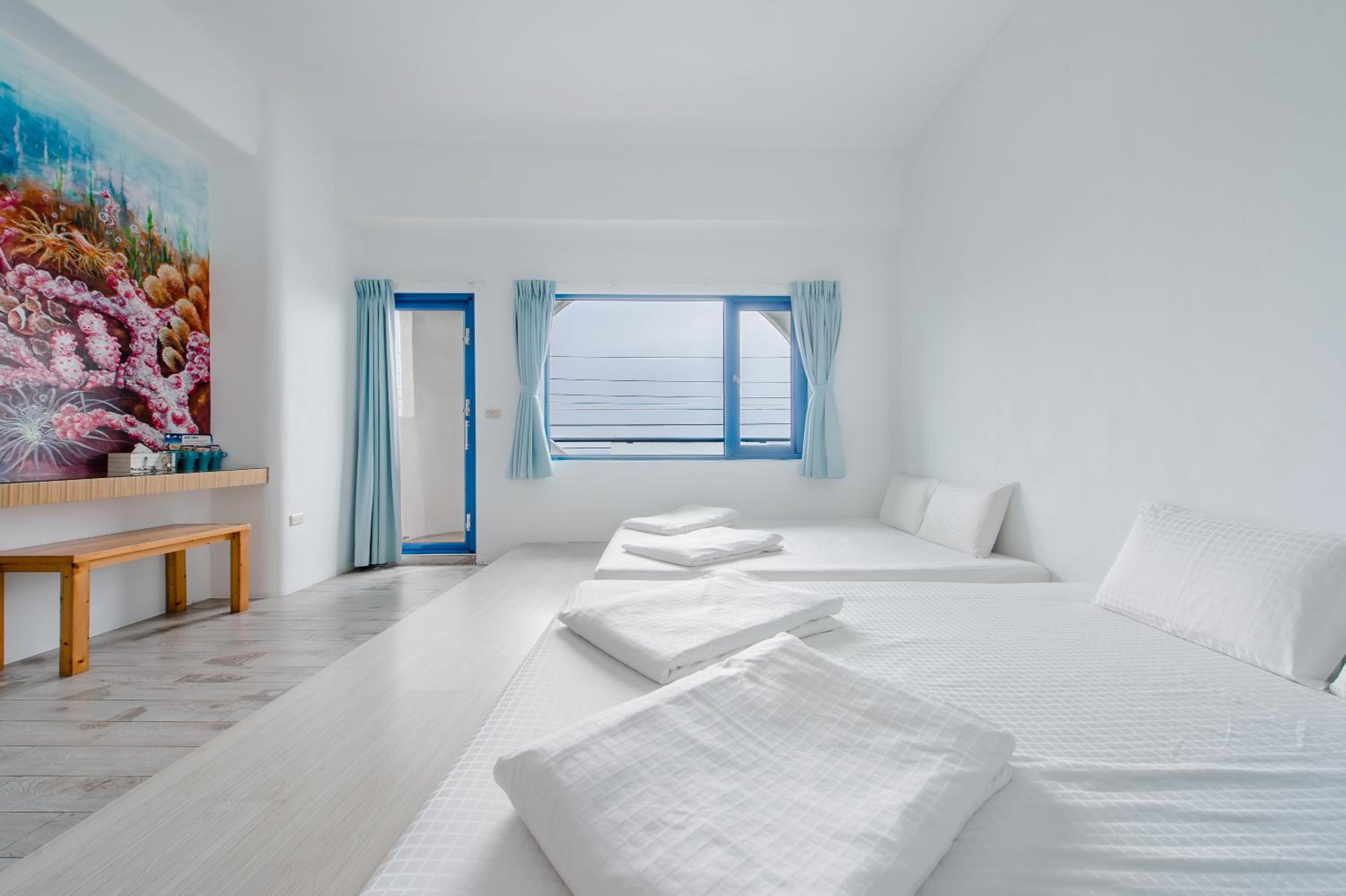 Quadruple Room with Sea View photo 2