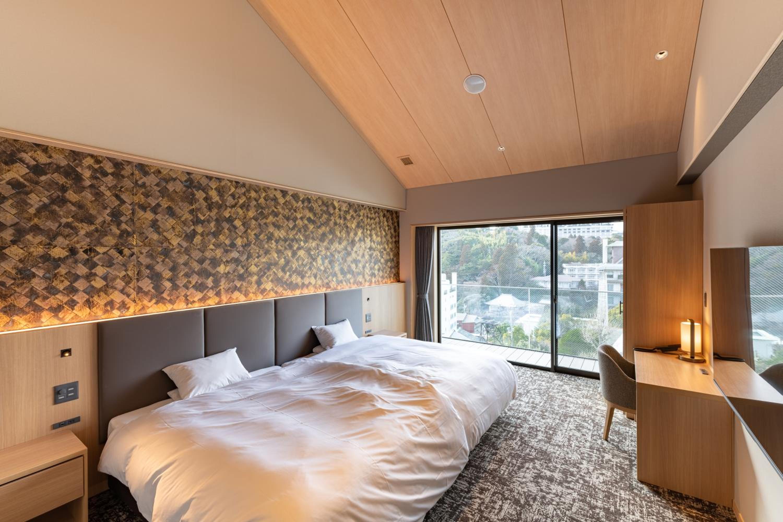 Twin Room with Private Bathroom