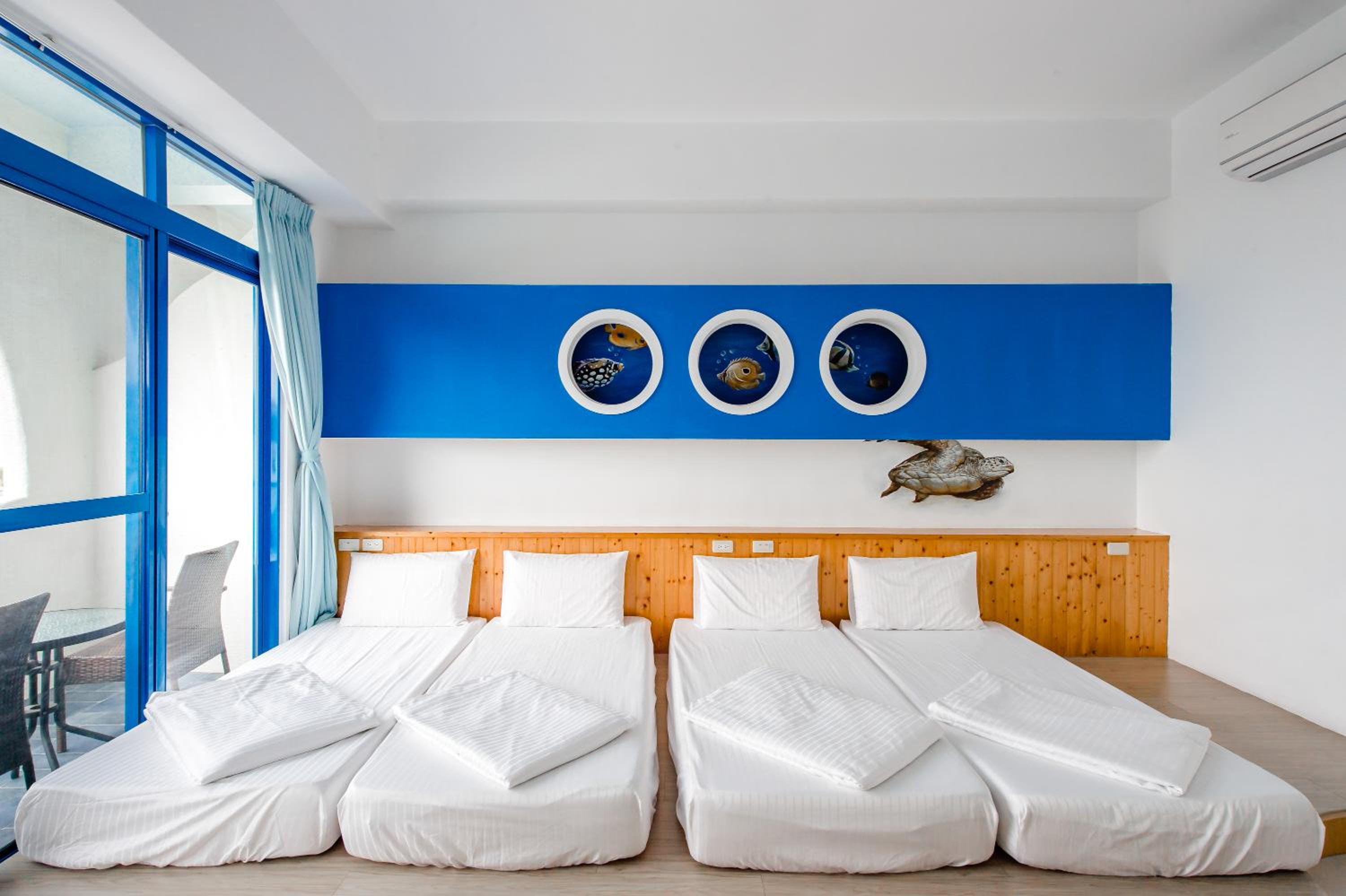 Standard Quadruple Room with Sea View photo 3