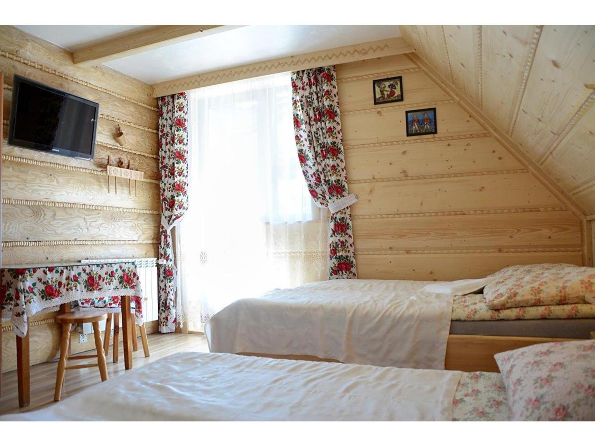Quadruple Room with Double Bed and Balcony - Photo 16