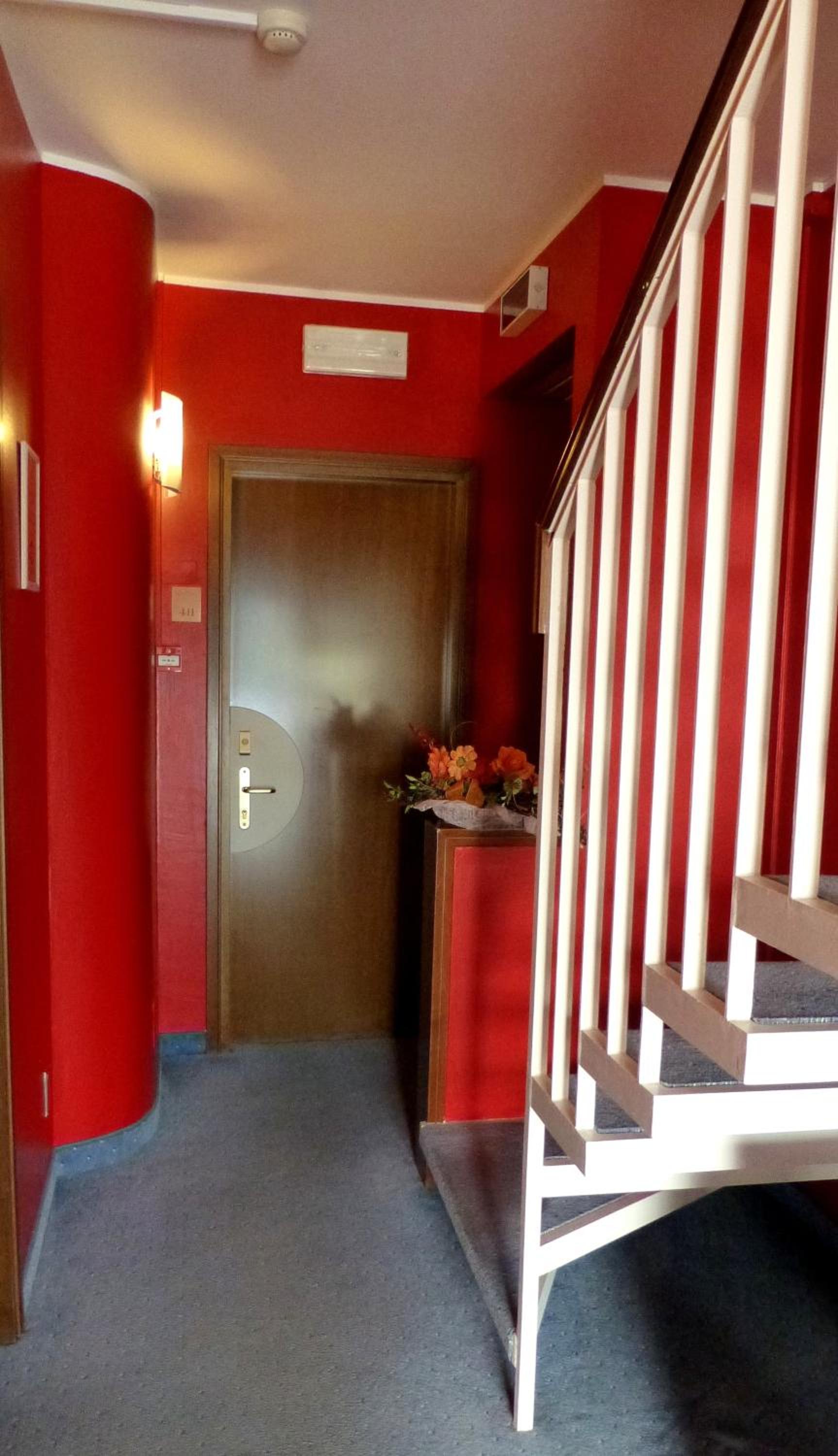Economy Single Room - Photo 3