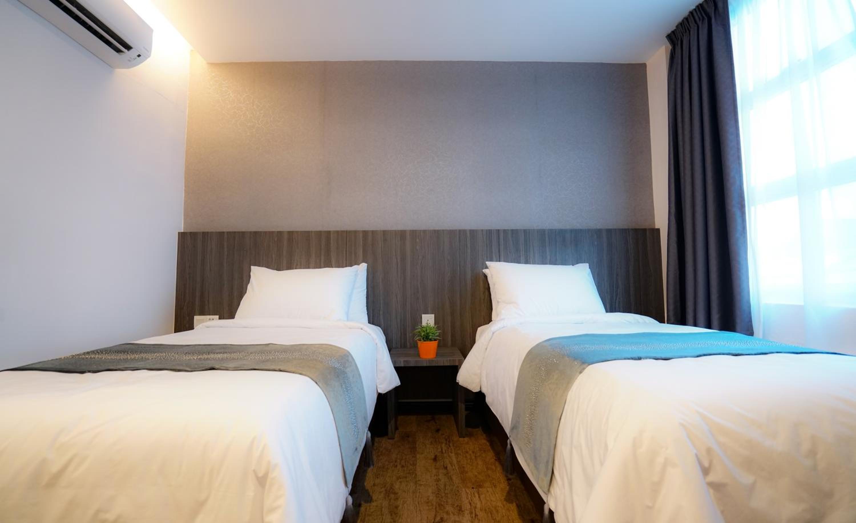 Deluxe Twin Room - Photo 3
