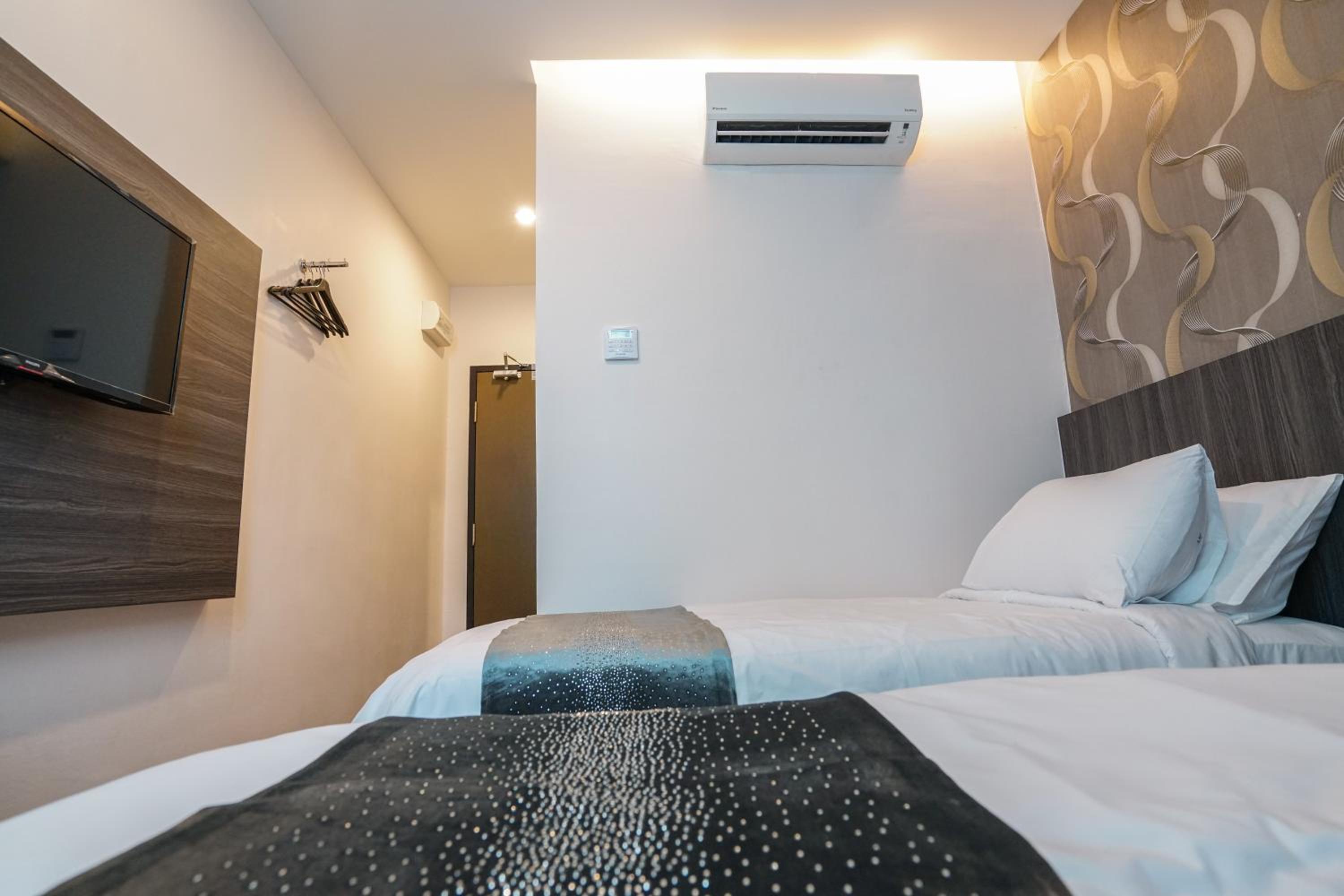 Superior Twin Room - Photo 3