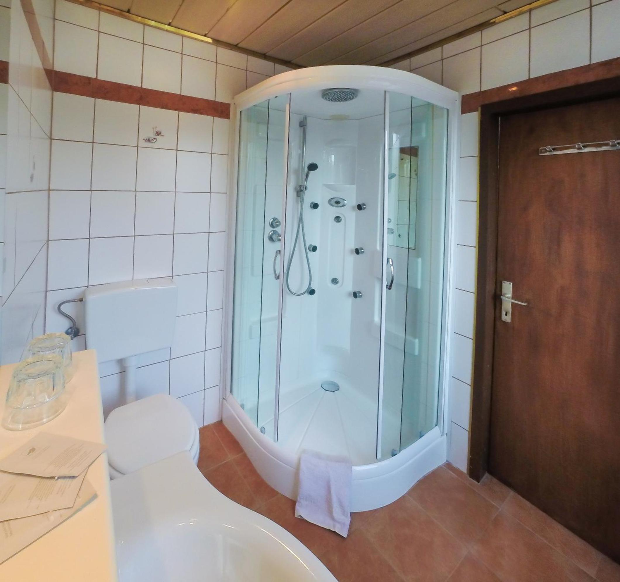 Basic Double Room