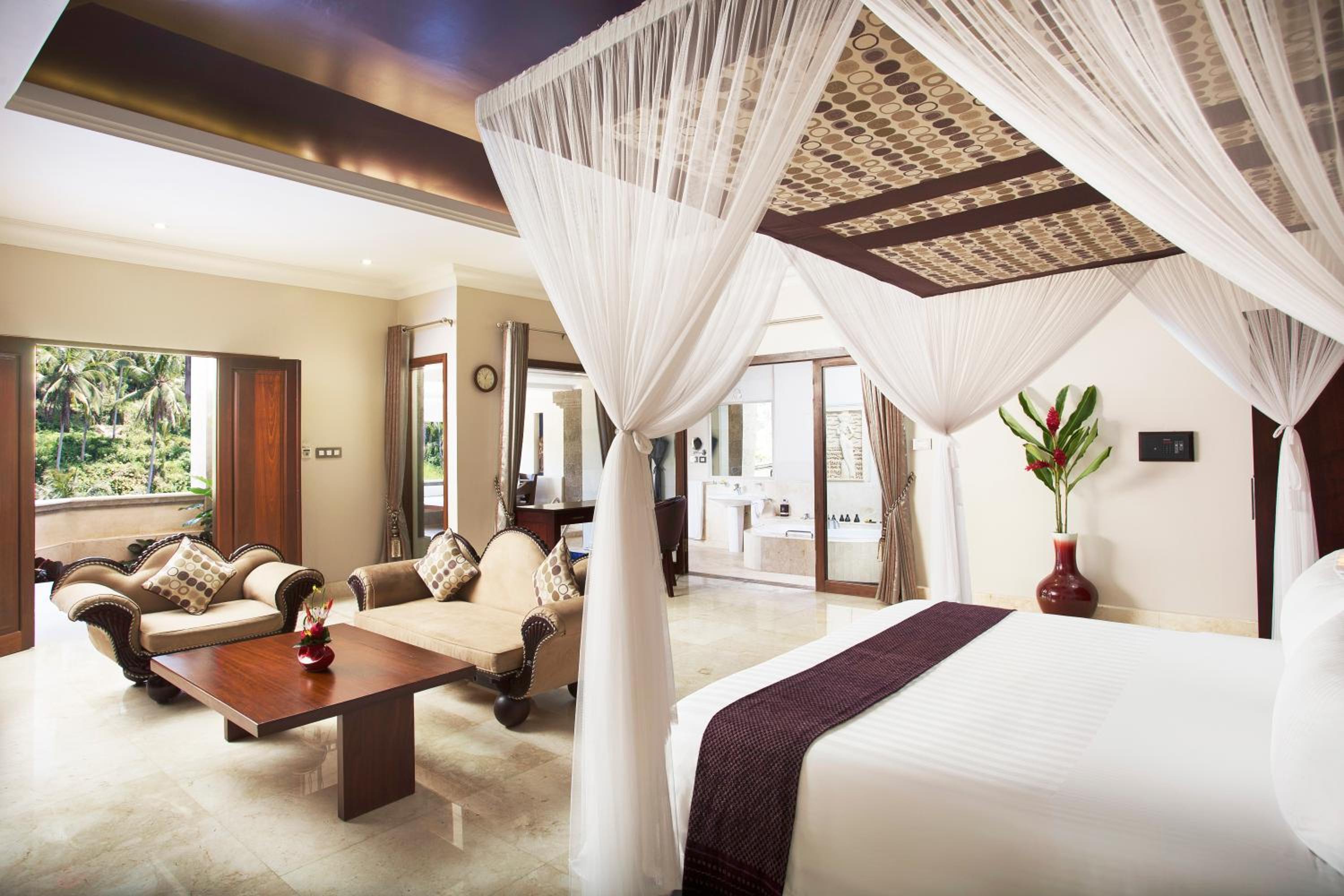 Pool Suite