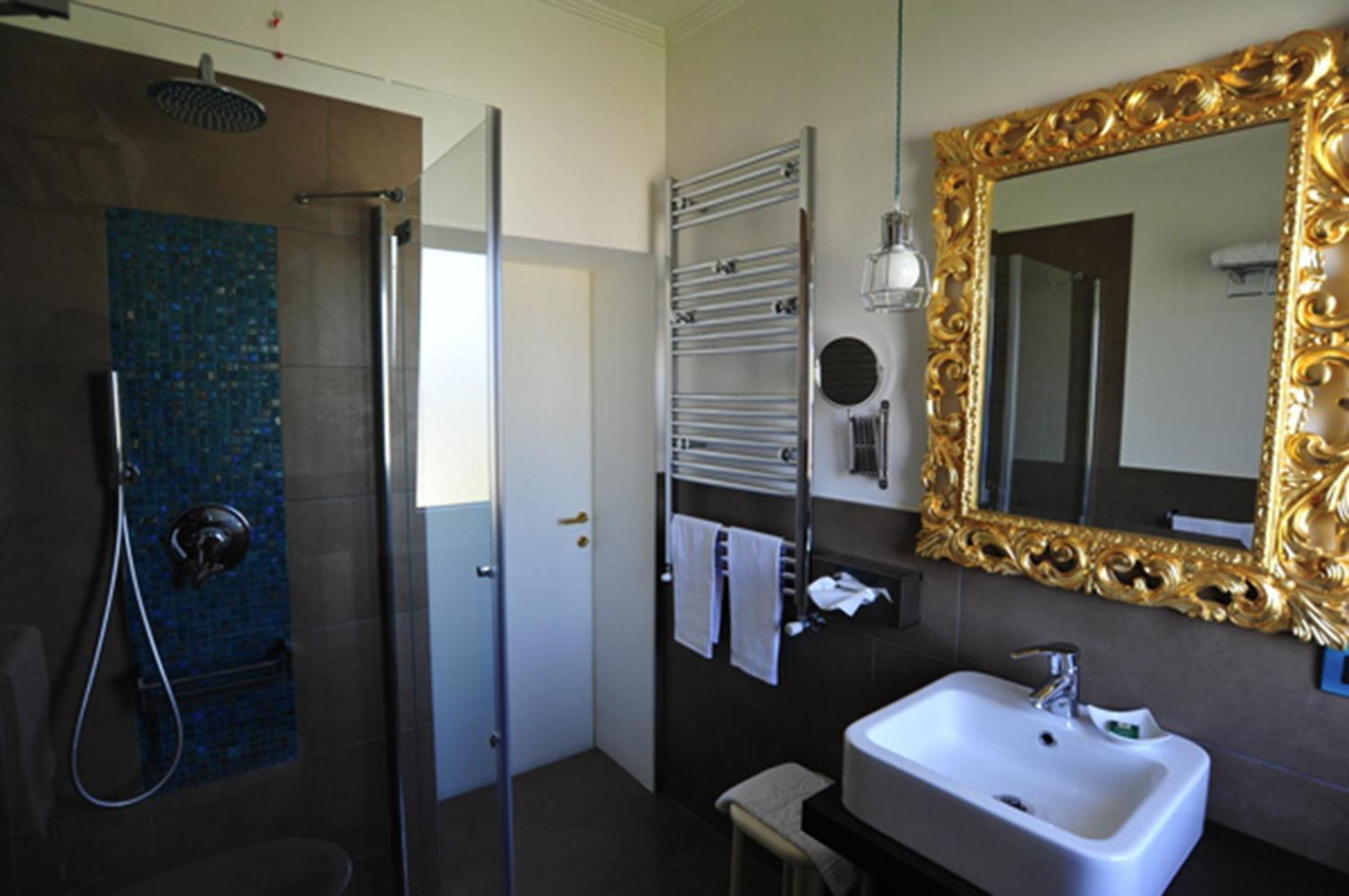 Superior Double Room - Photo 9