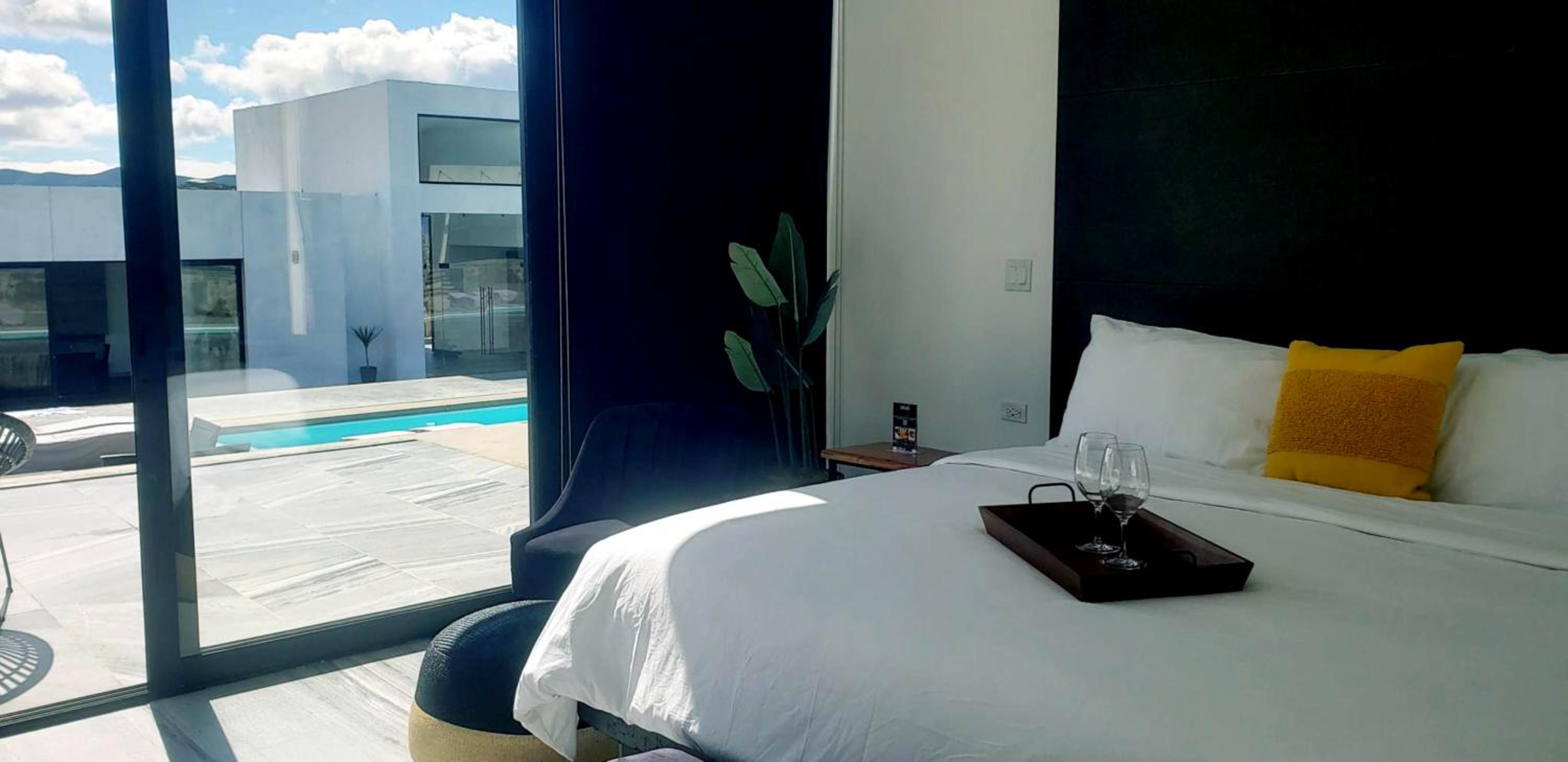 King Room With Pool View photo 1