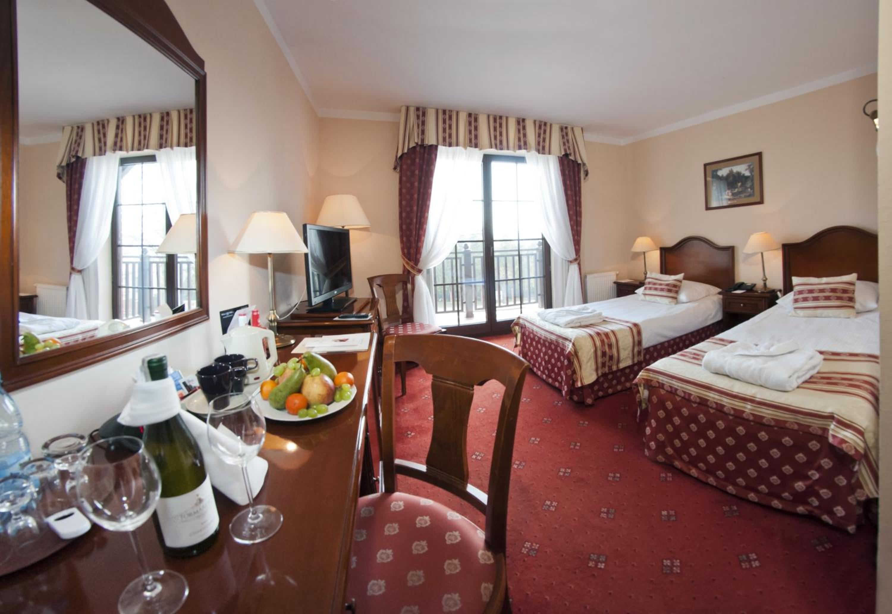 Standard Twin Room - Photo 3