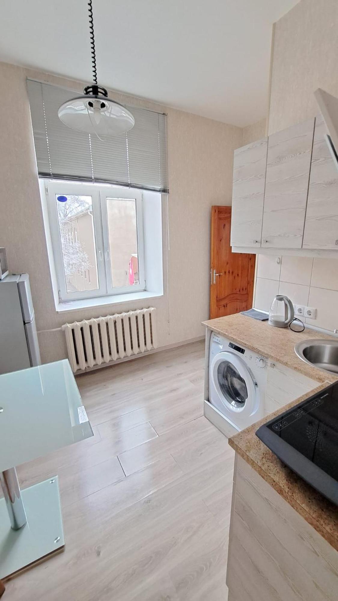 One-Bedroom Apartment - Photo 8