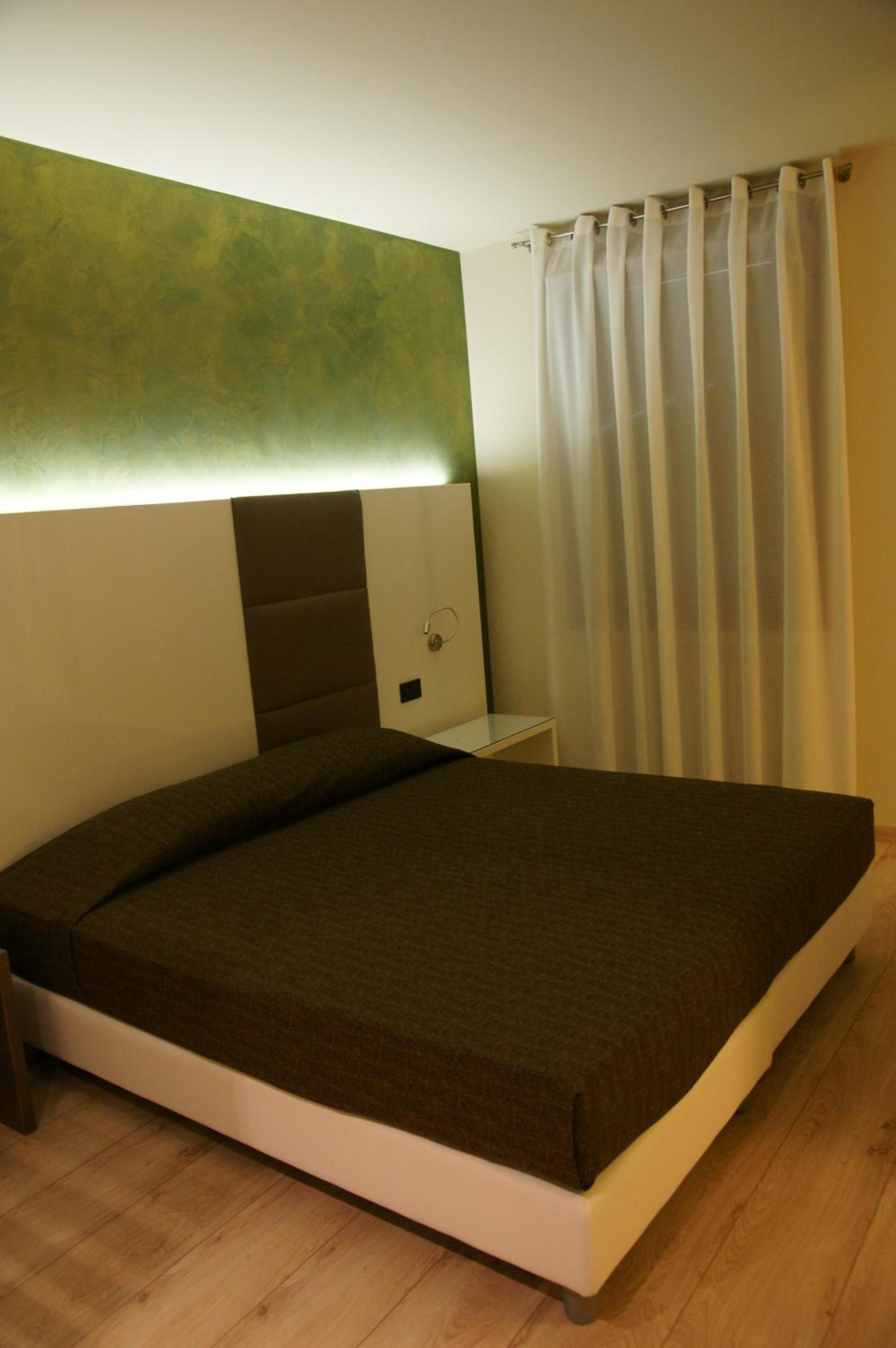 Deluxe Double or Twin Room photo 1