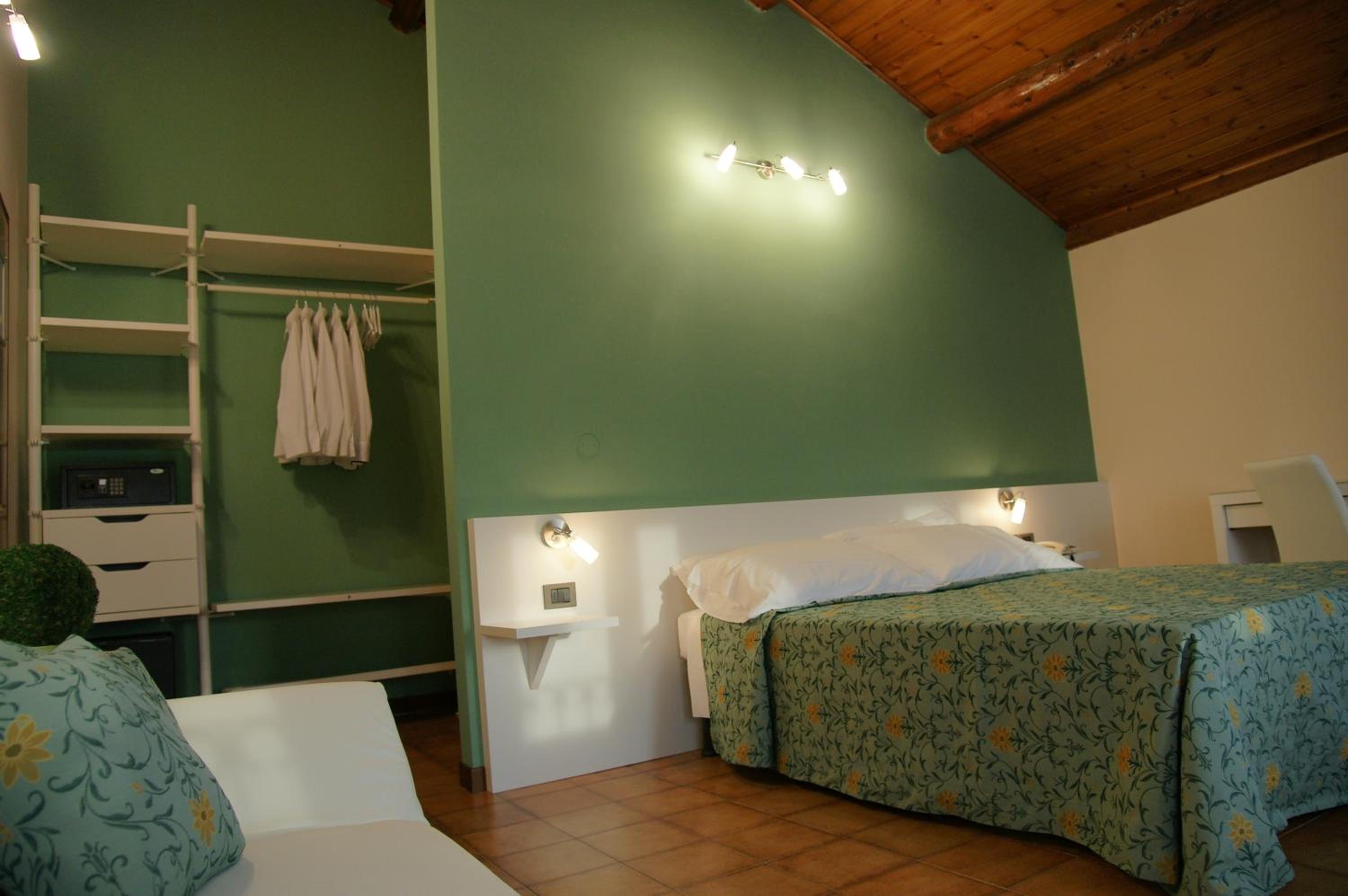 Economy Double or Twin Room photo 1