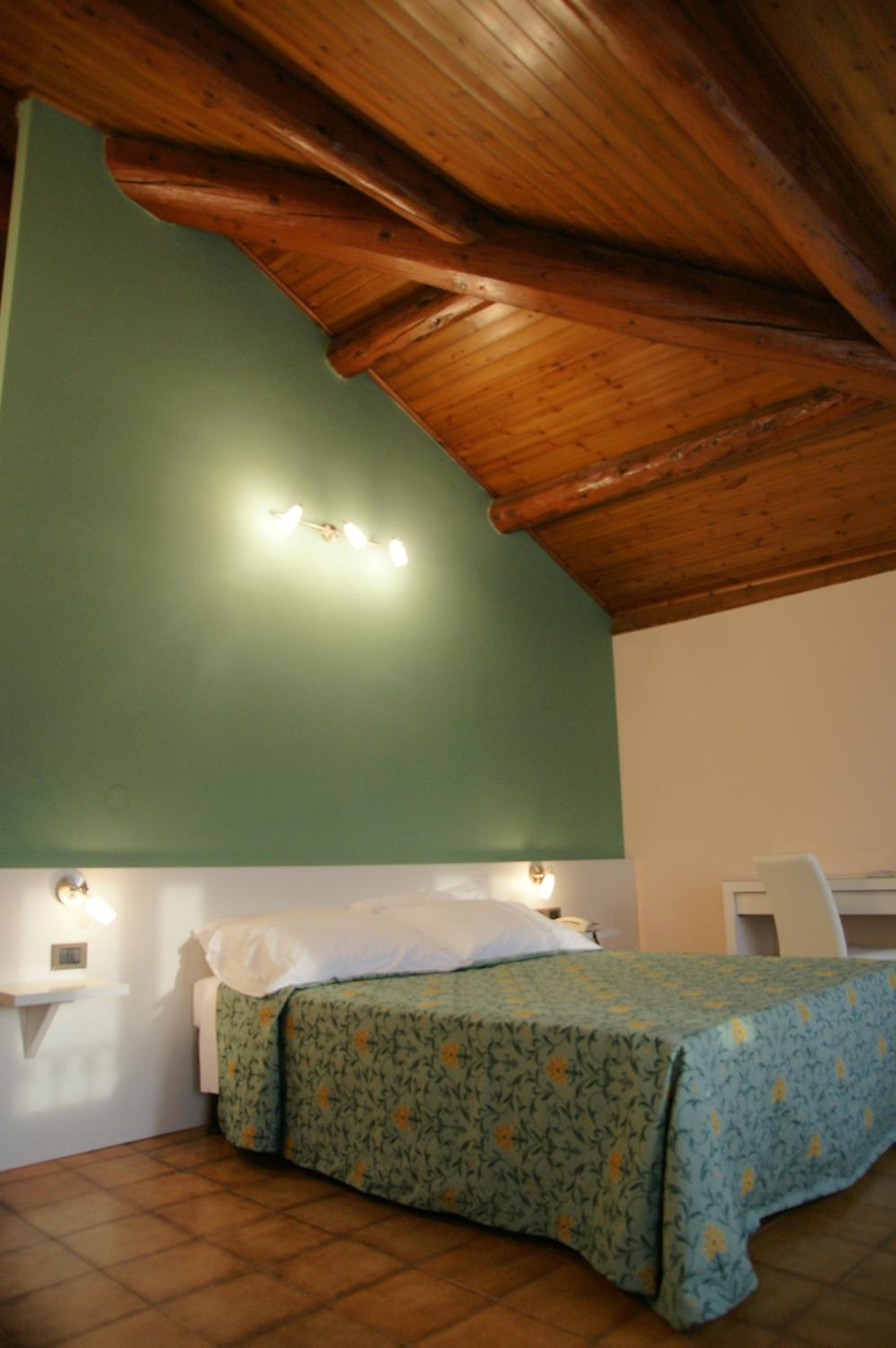 Economy Double or Twin Room photo 3
