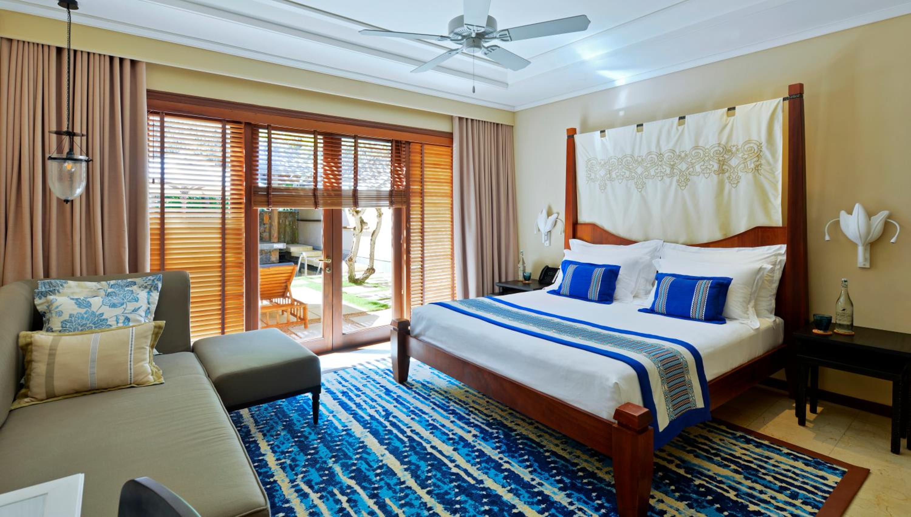 Two Bedroom Pool Villa Beachfront - Photo 8