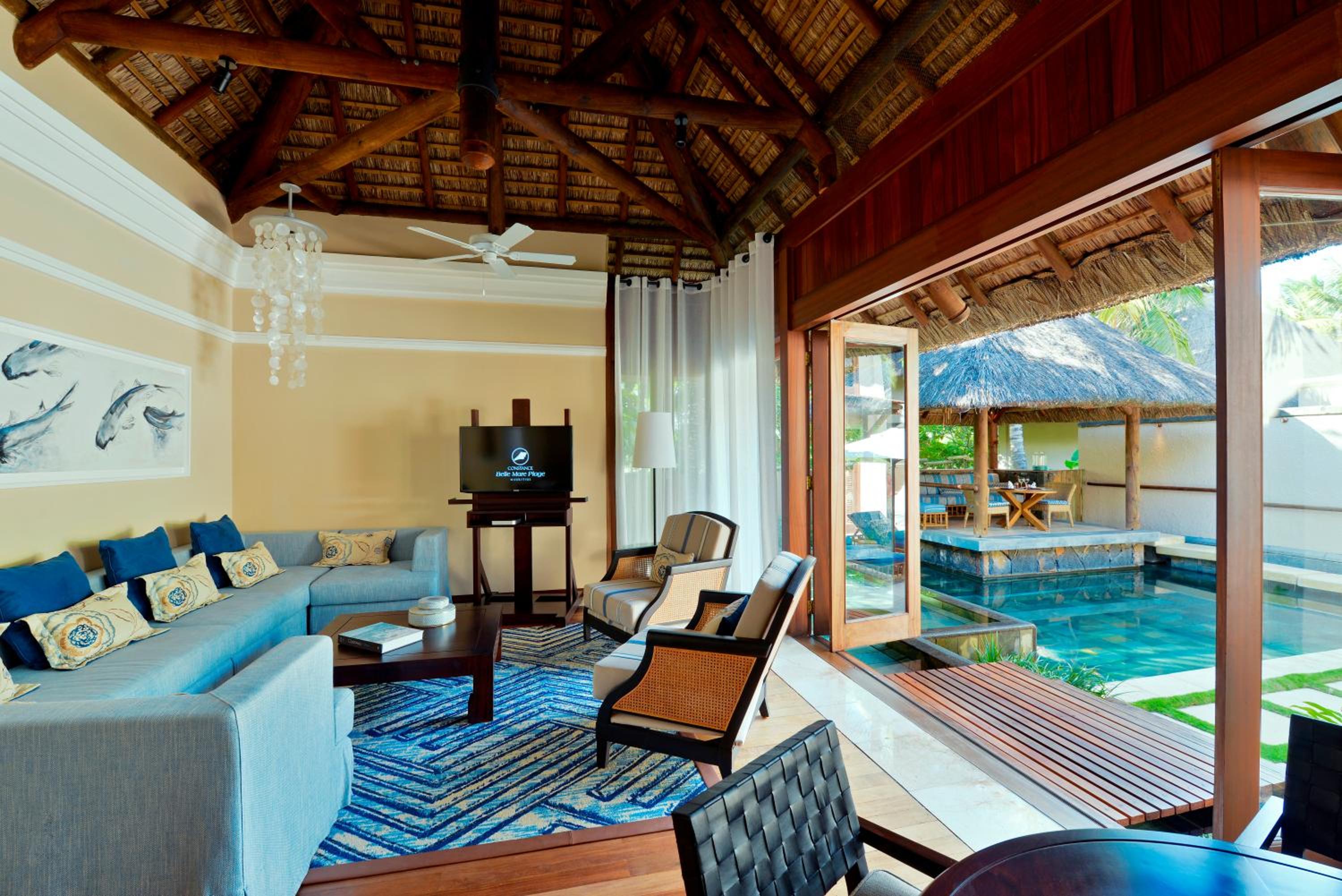 Two Bedroom Pool Villa Beachfront - Photo 10