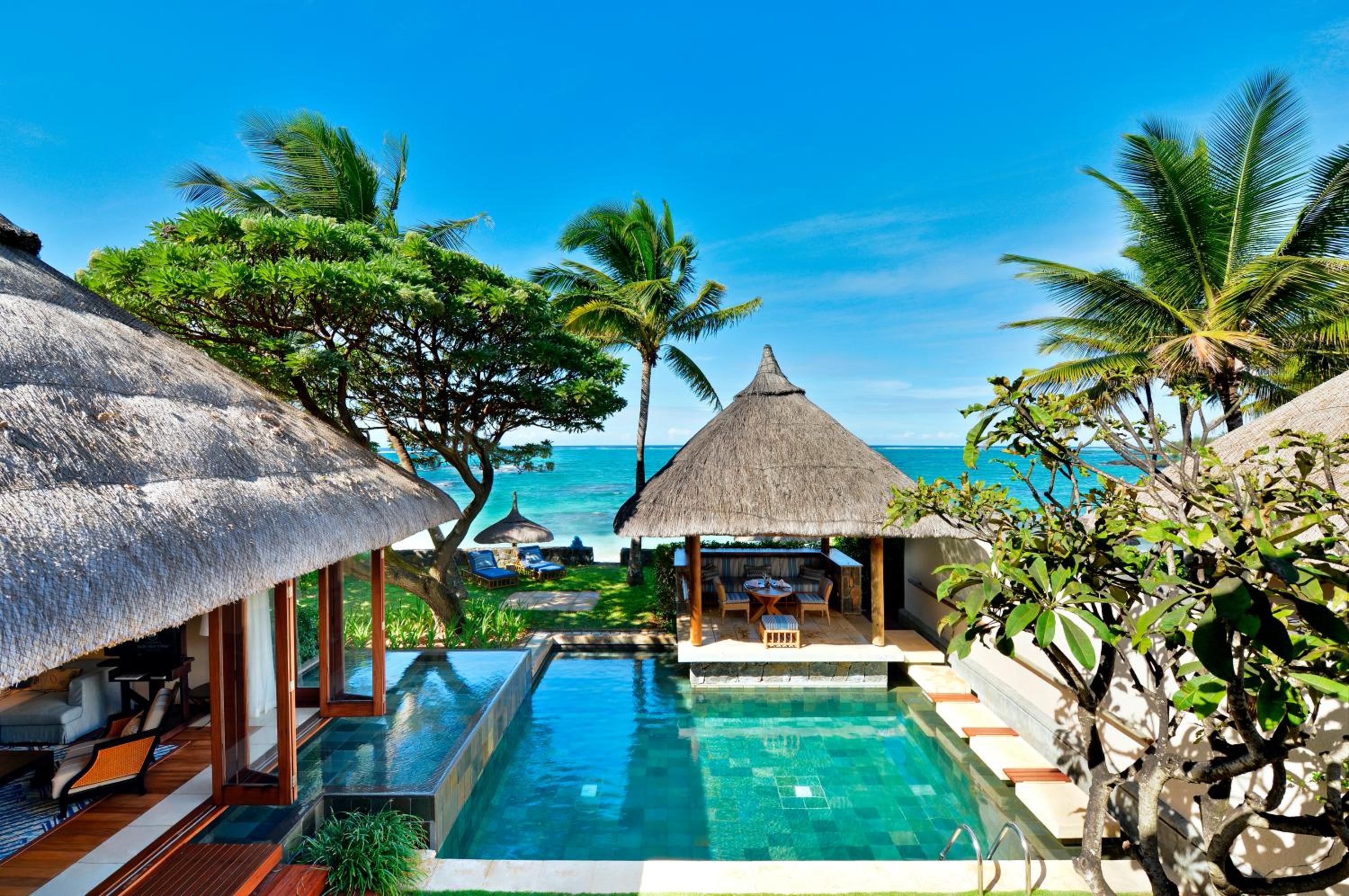 Two Bedroom Pool Villa Beachfront - Photo 9