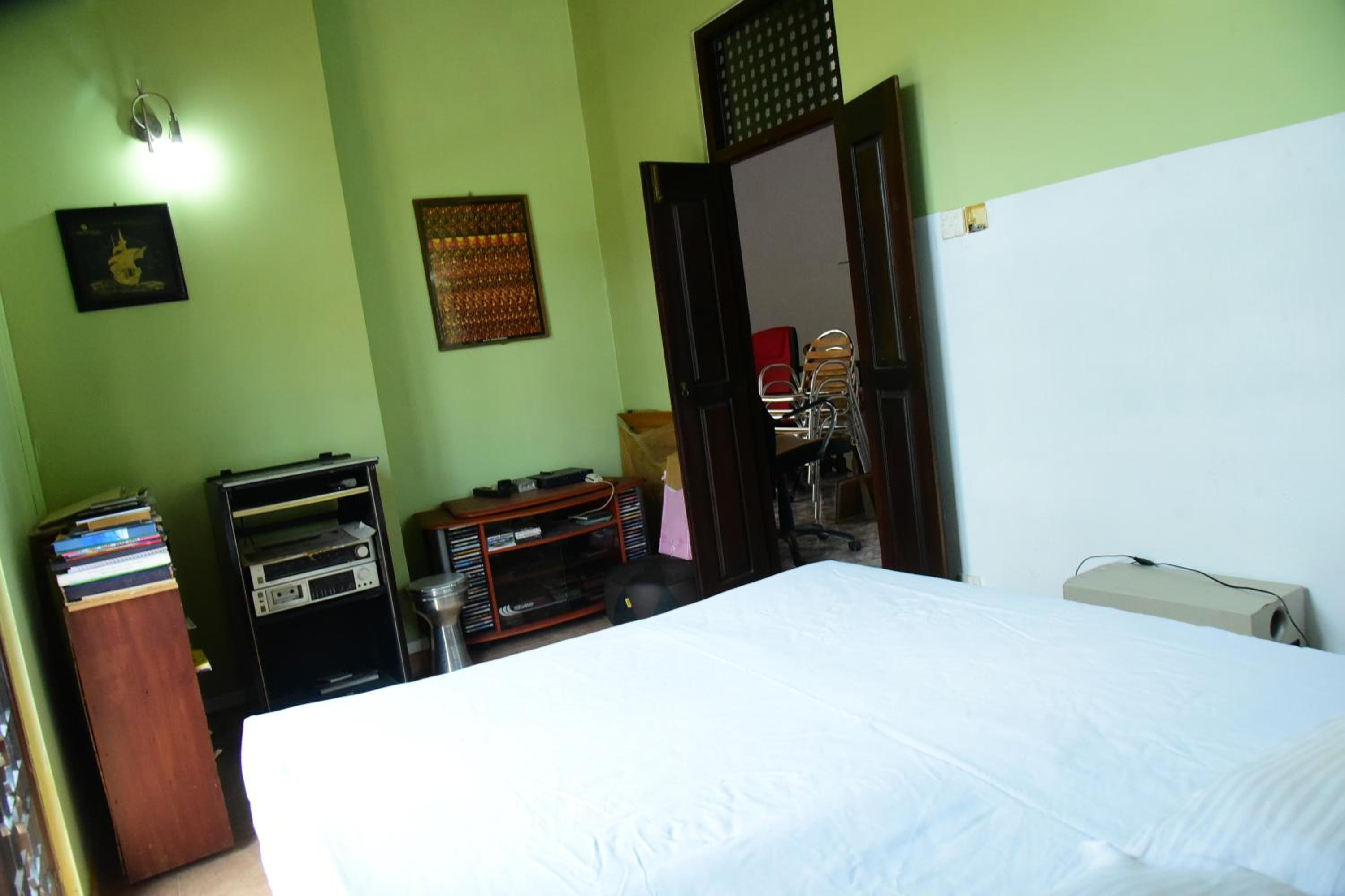 Deluxe Double Room (2 Adults + 1 Child)