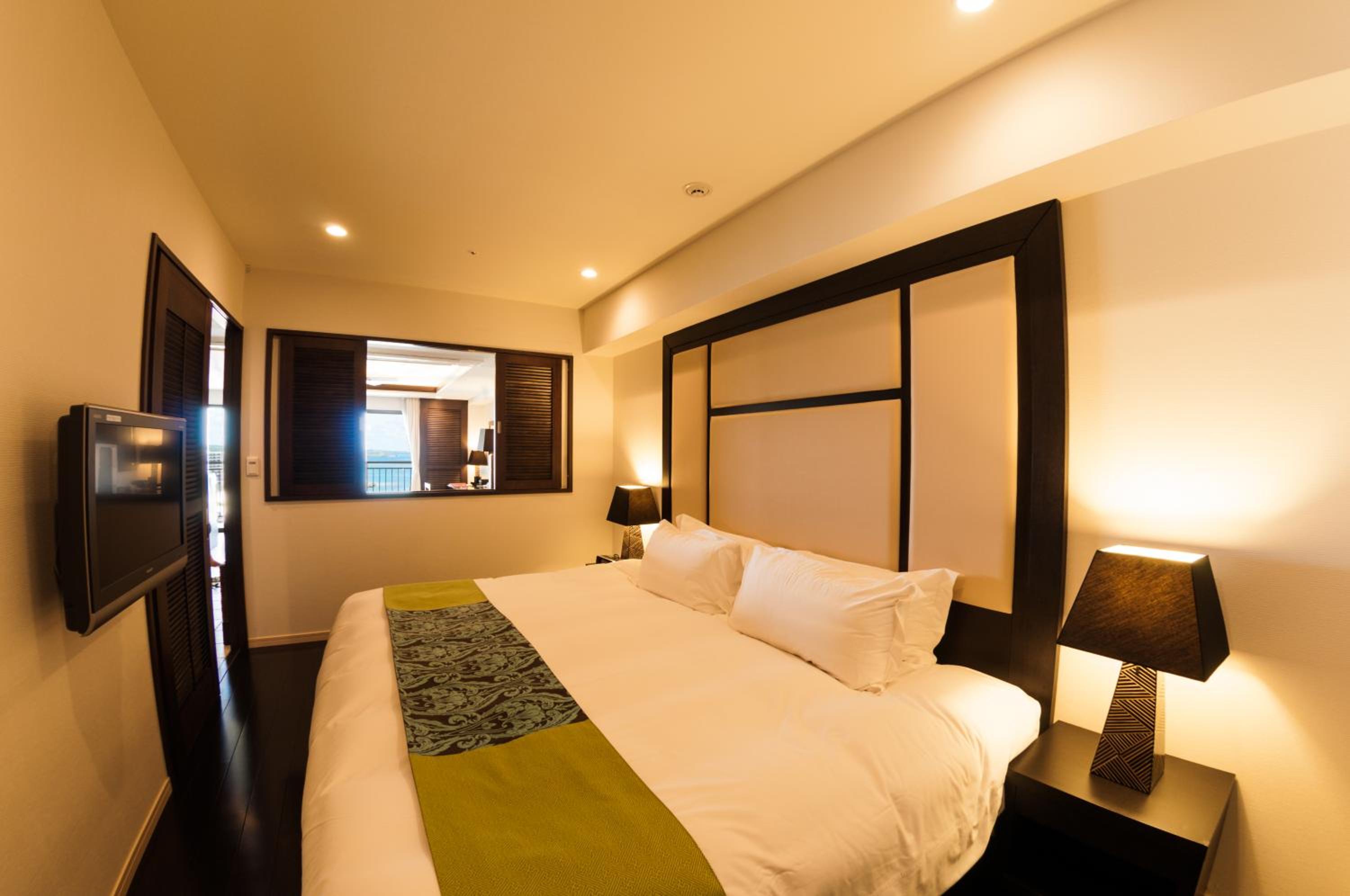 Suite with Sea View in Hotel Bldg - Photo 8