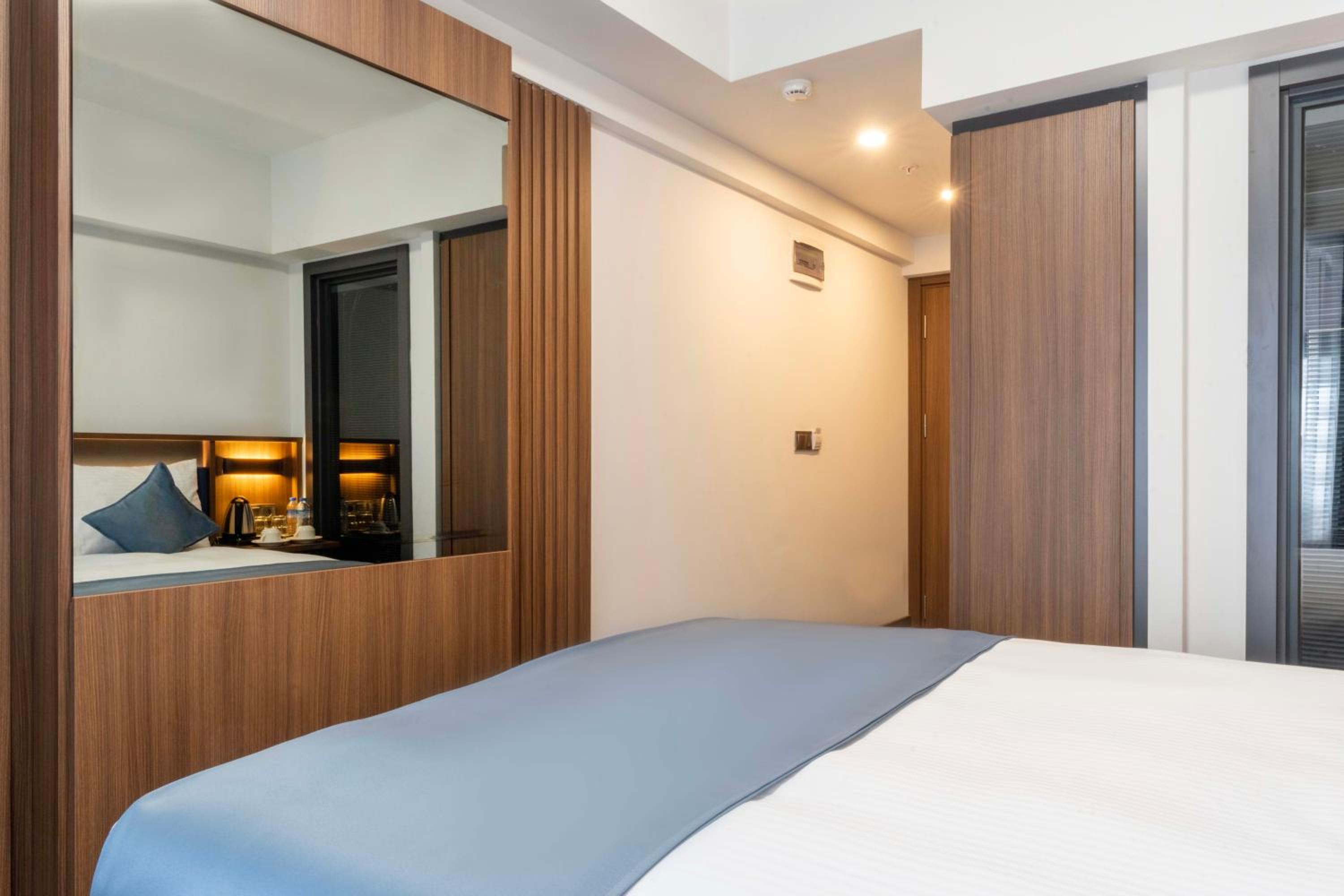 Standard Double or Twin Room photo 3
