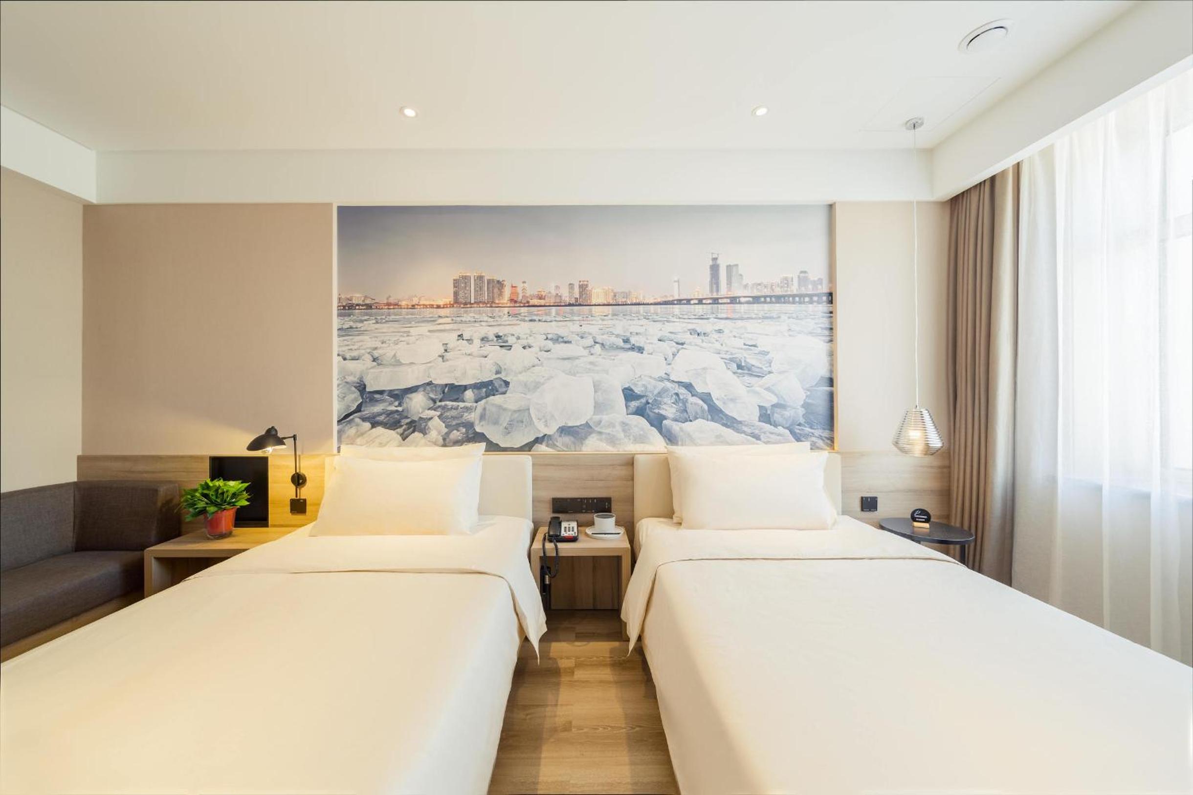Superior Twin Room photo 2