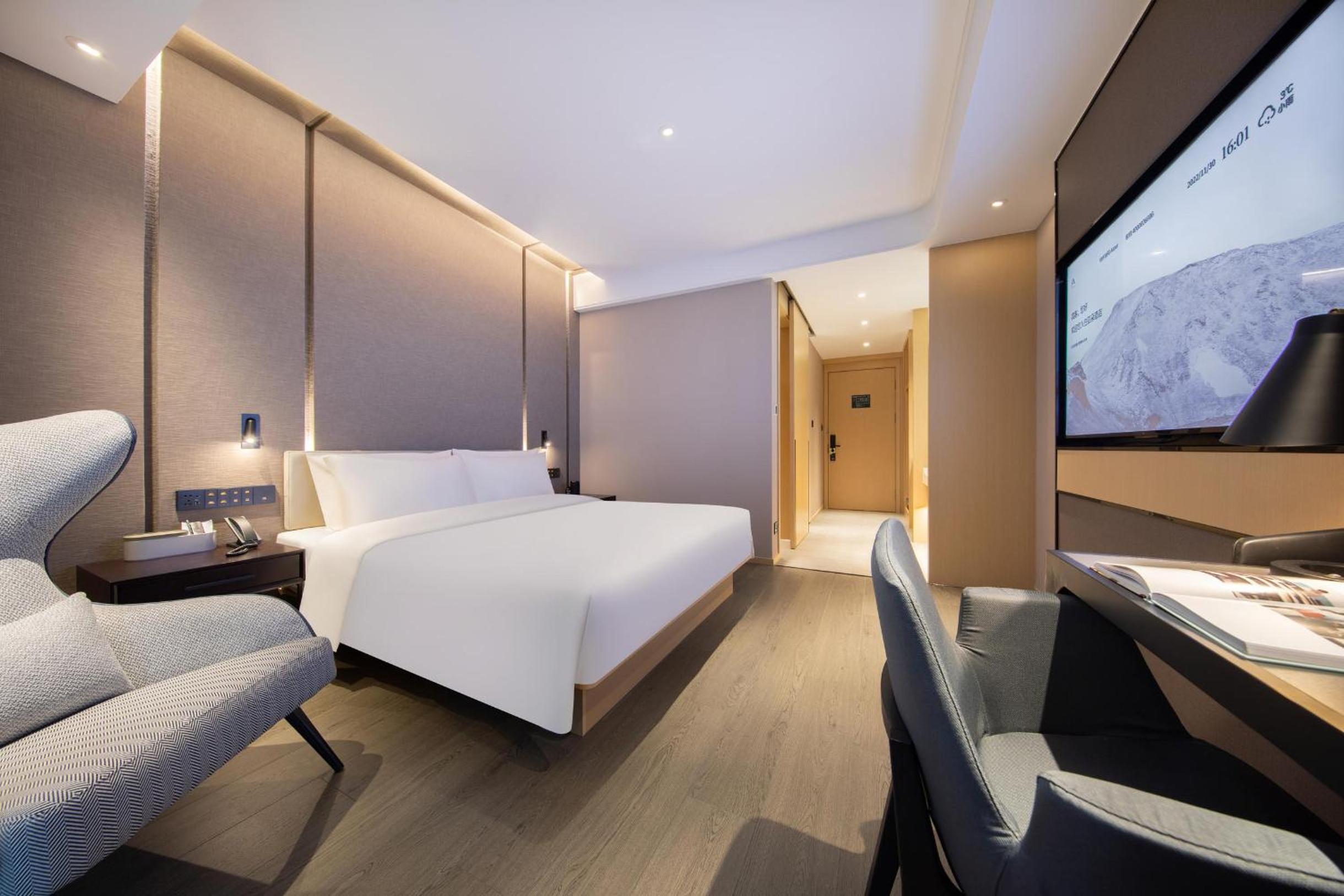 Elegant Double Room photo 1
