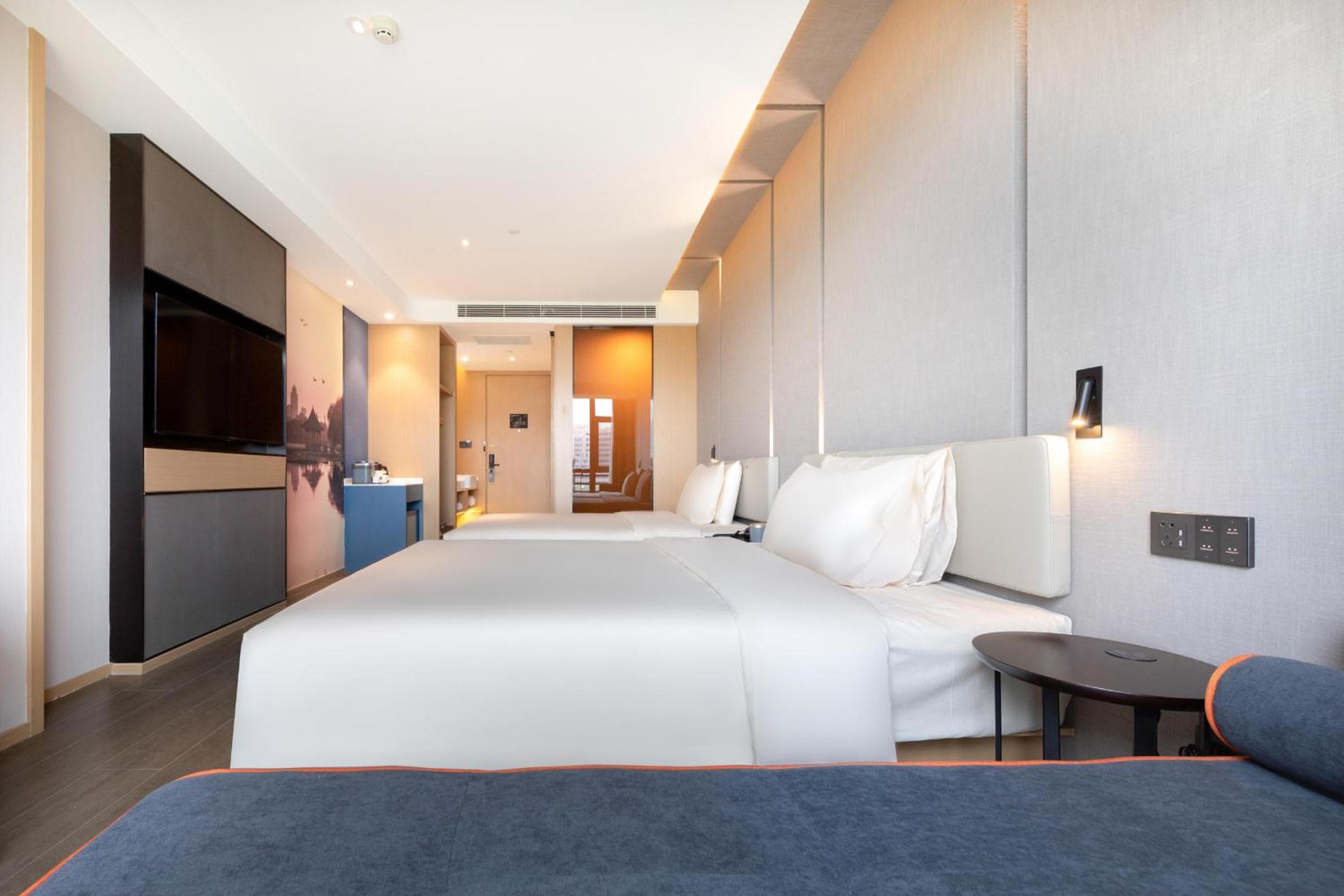 Jimu Twin Room with View