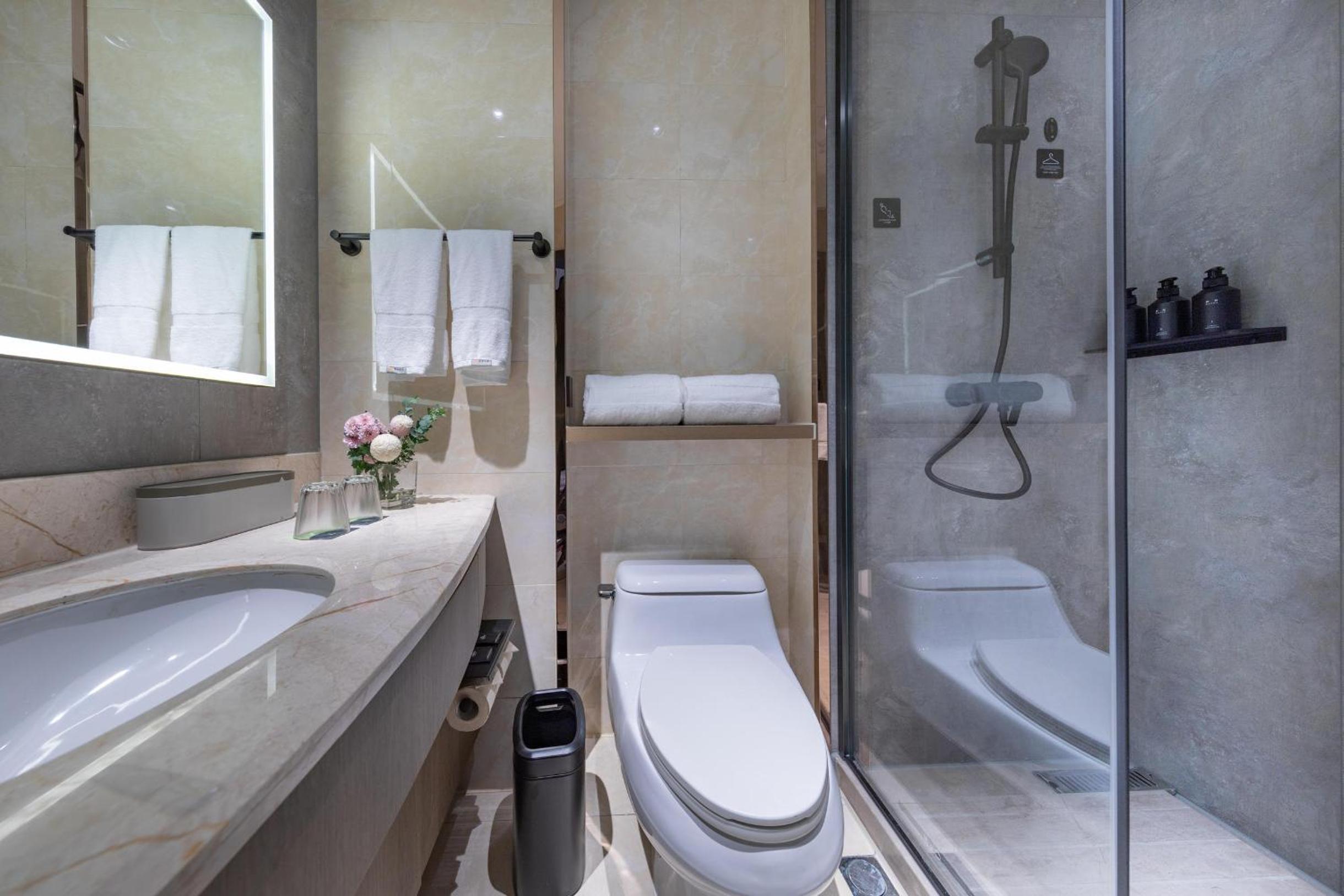 Elegant Double Room photo 2