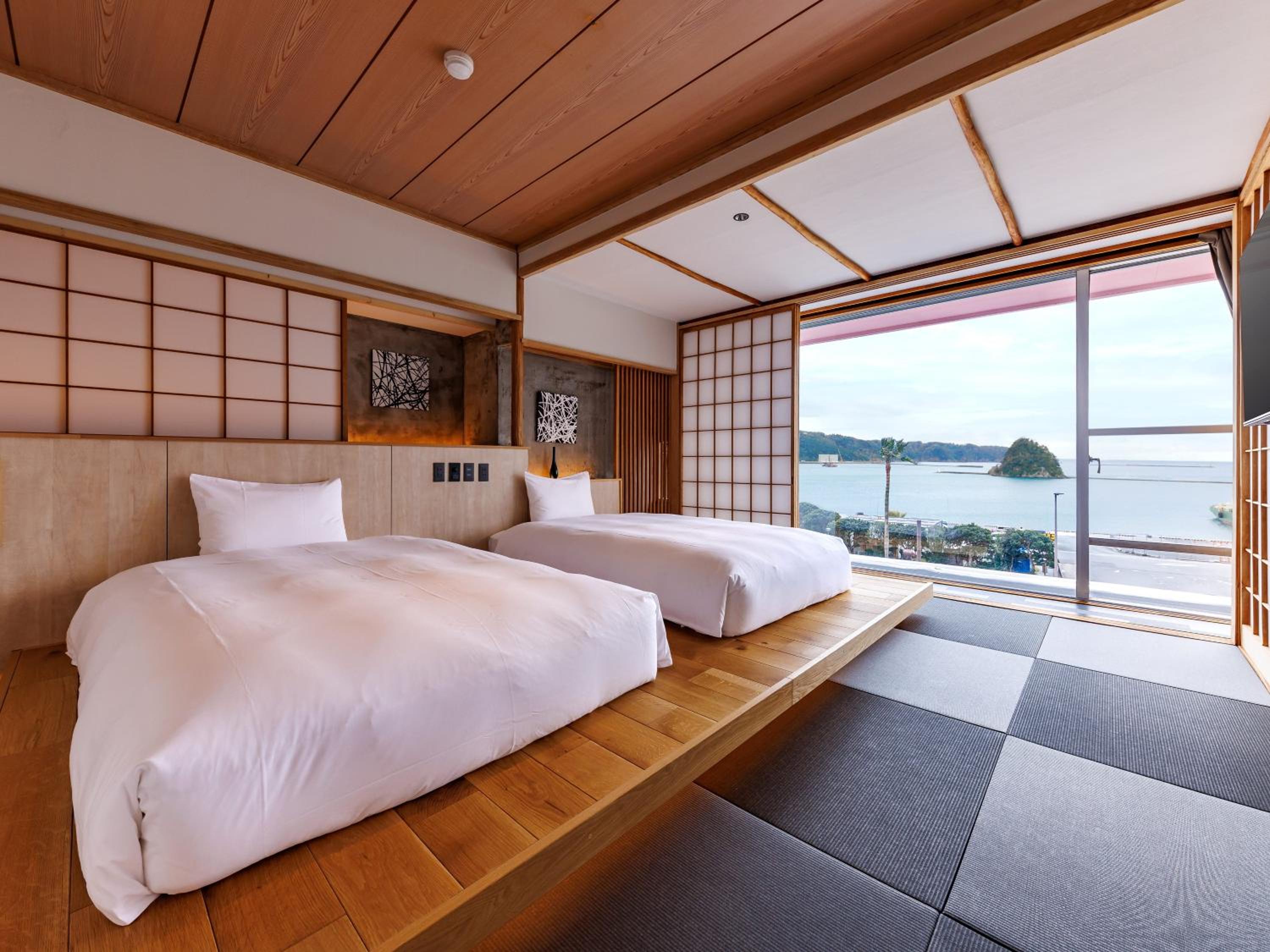 Twin Room with View