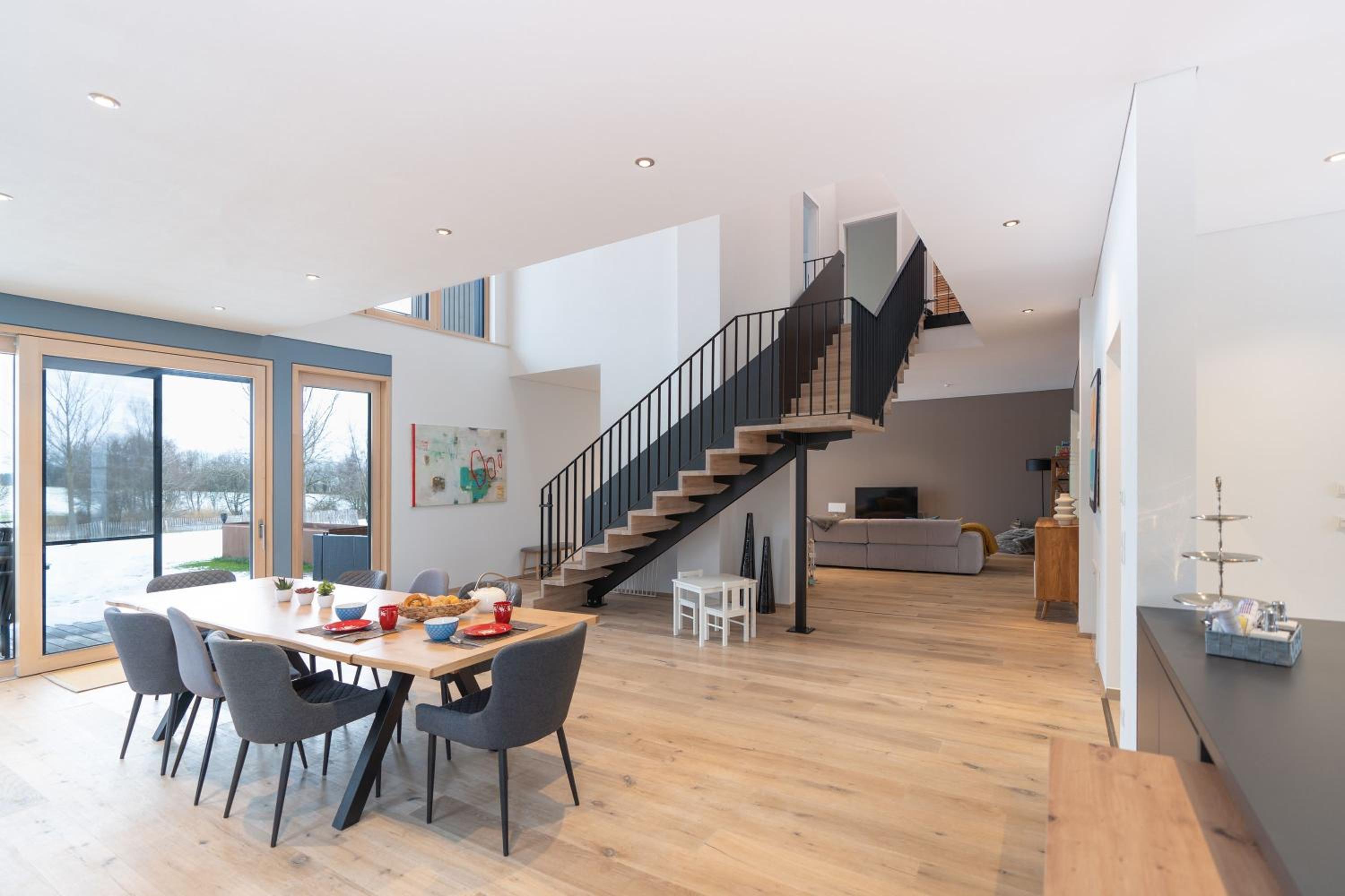 Four-Bedroom House photo 2