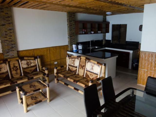 Apartment with Sea View - Photo 5