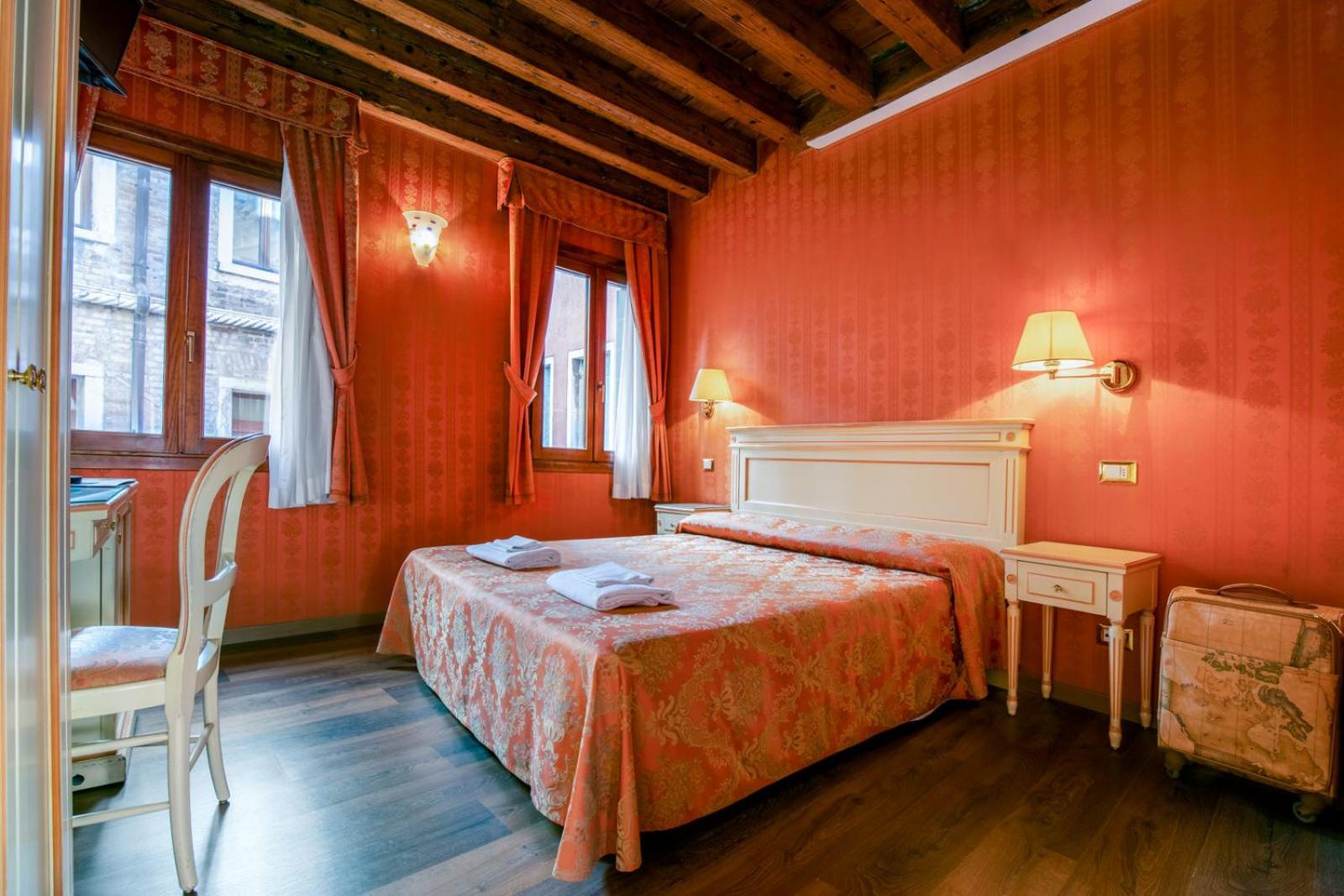 Superior Double or Twin Room photo 1