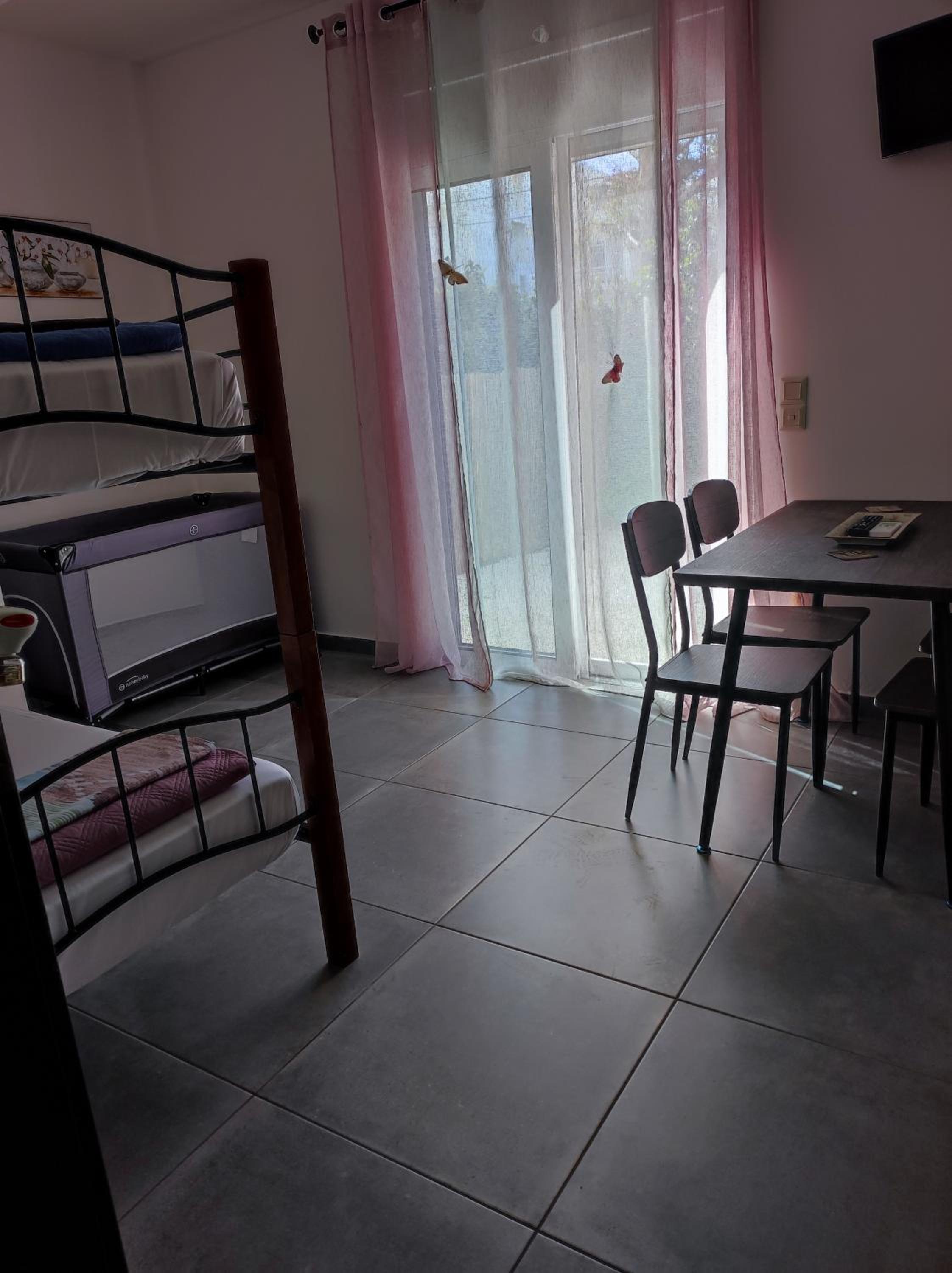 Two-Bedroom Apartment - Photo 5
