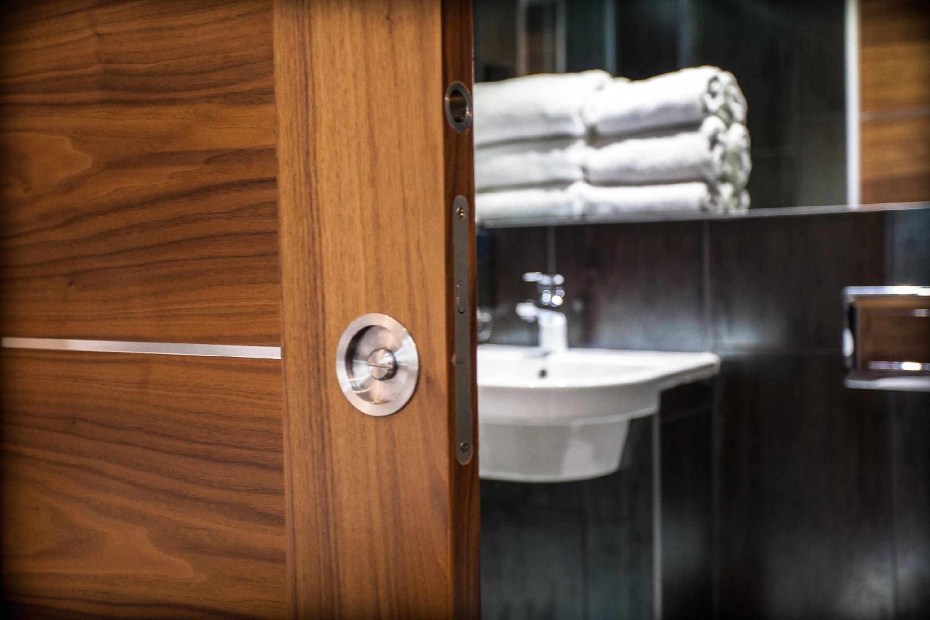 Single Room with Private Bathroom photo 3