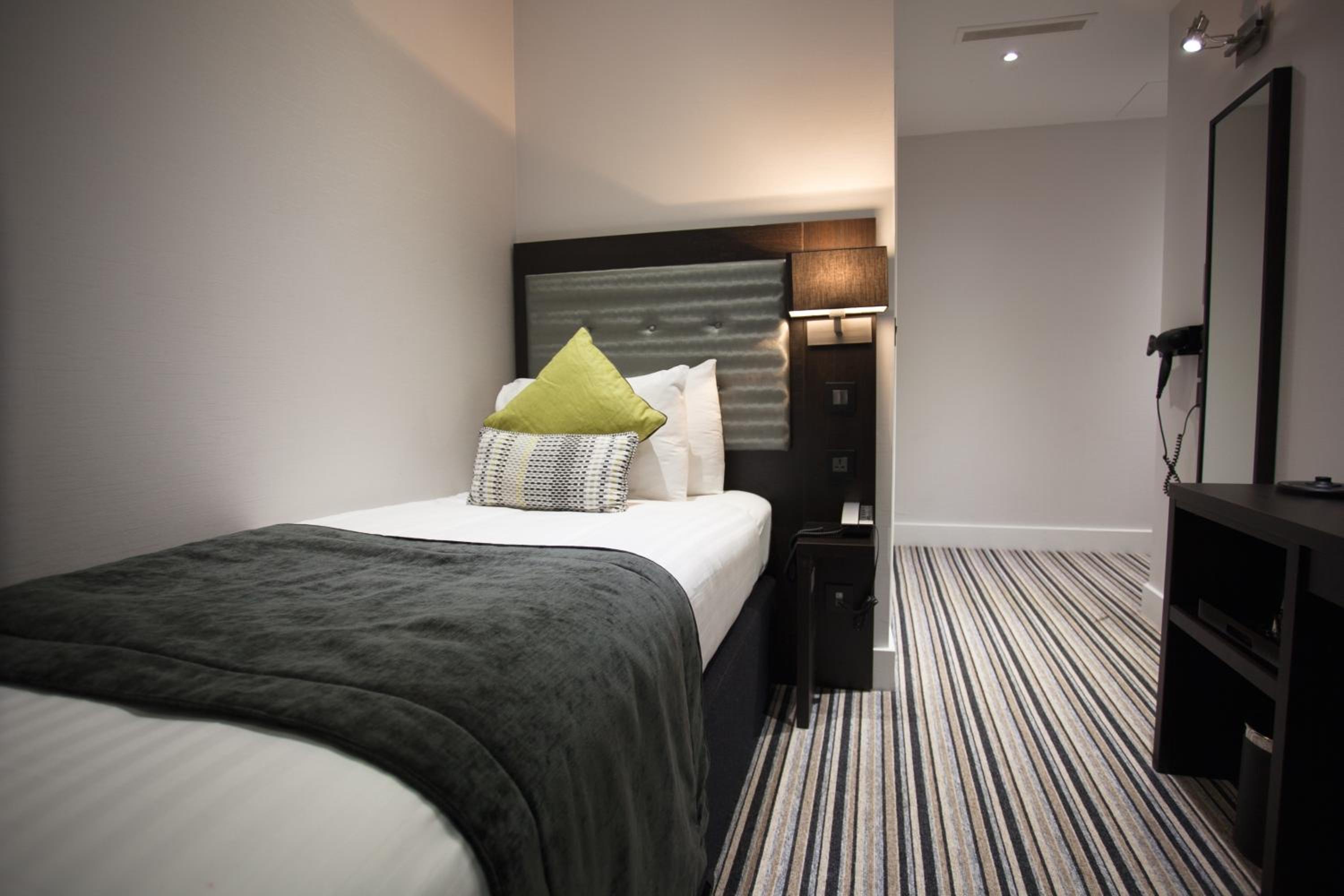 Single Room with Private Bathroom