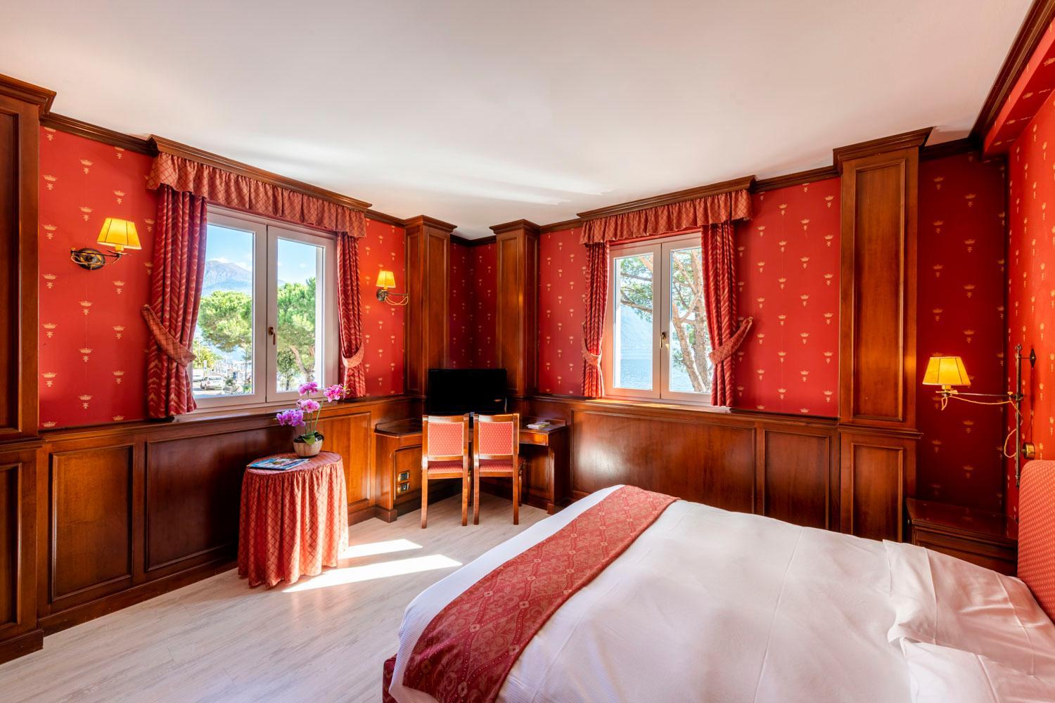 Double Room with Lake View