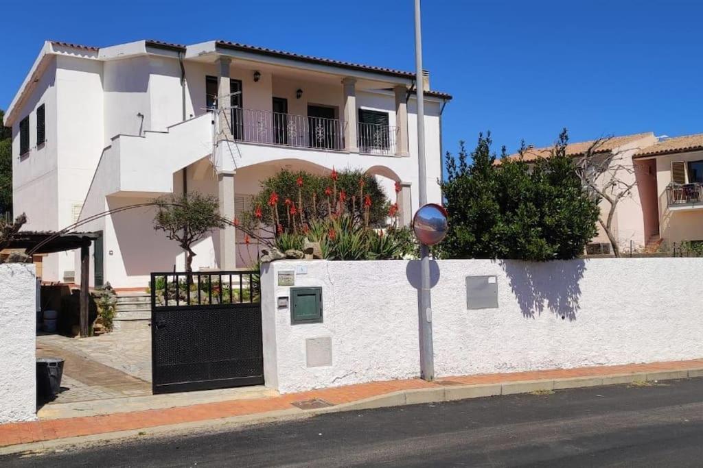Three-Bedroom Apartment with View photo 2