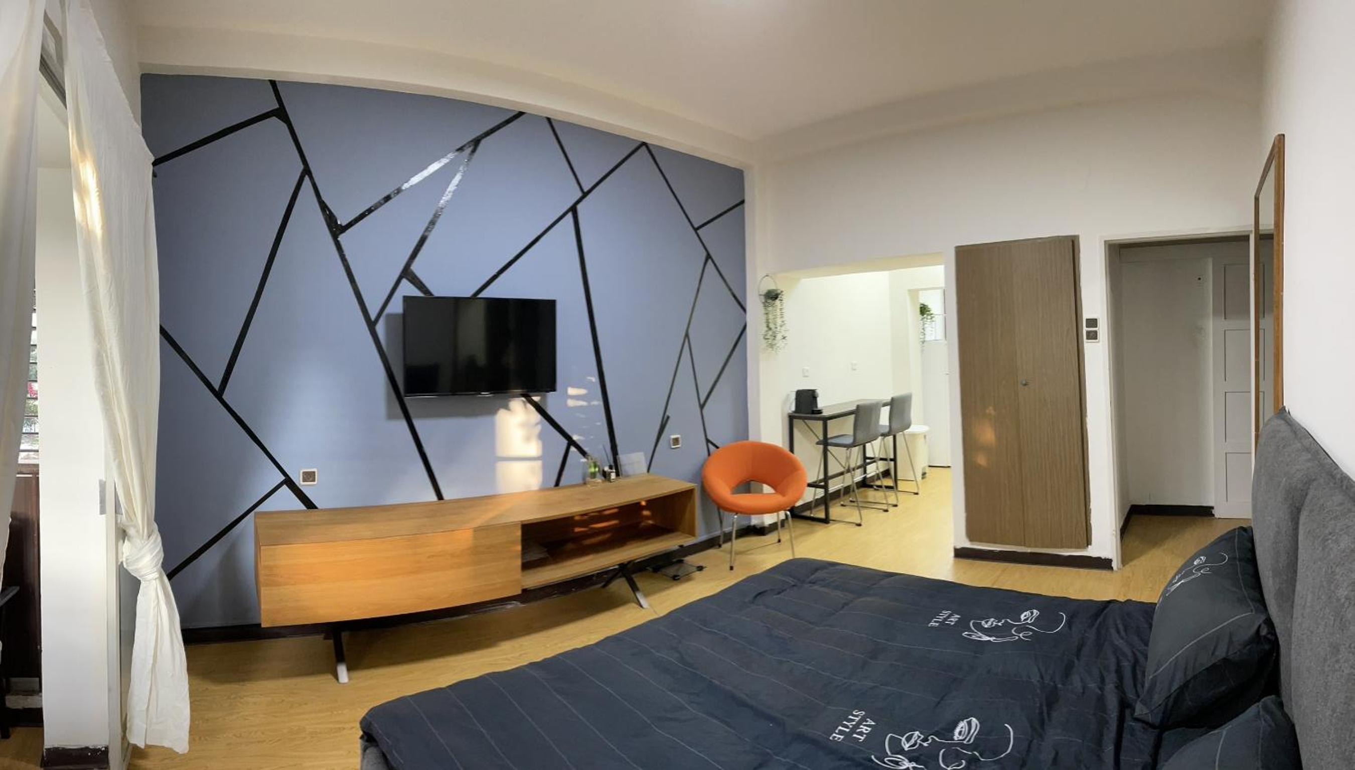 One-Bedroom Apartment photo 3