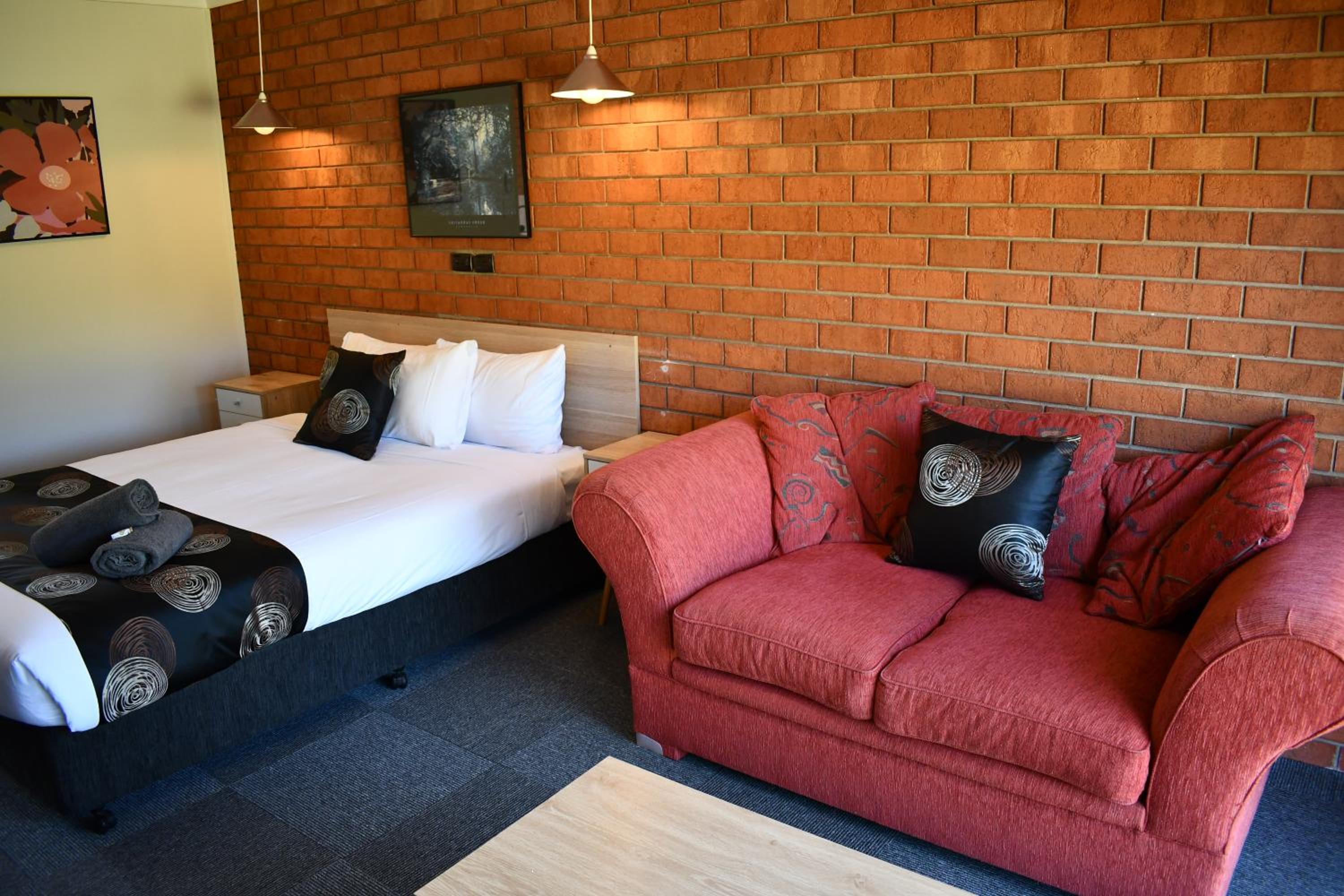 Standard Queen Room