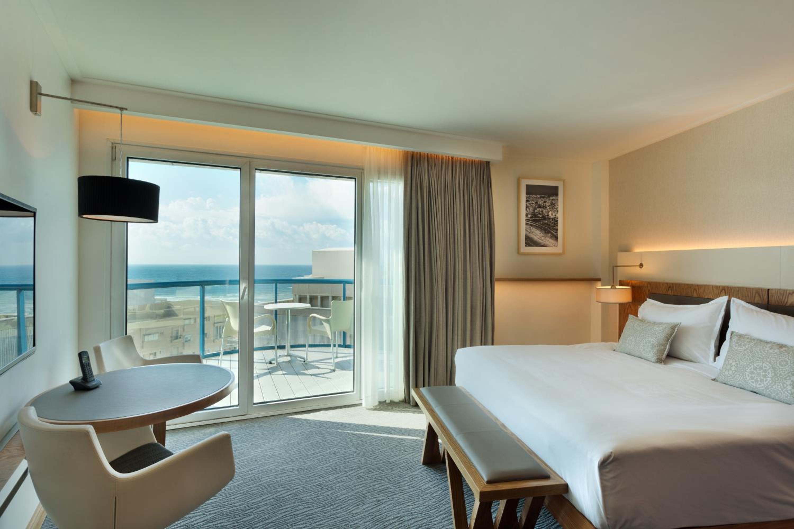 Deluxe Double Room with Balcony and Sea View (couples only) - Photo 3