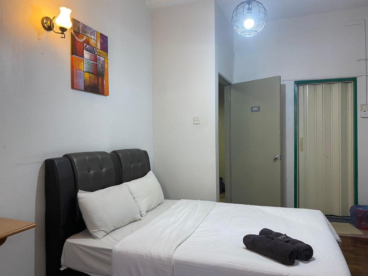 Deluxe Double Room With Shower photo 2