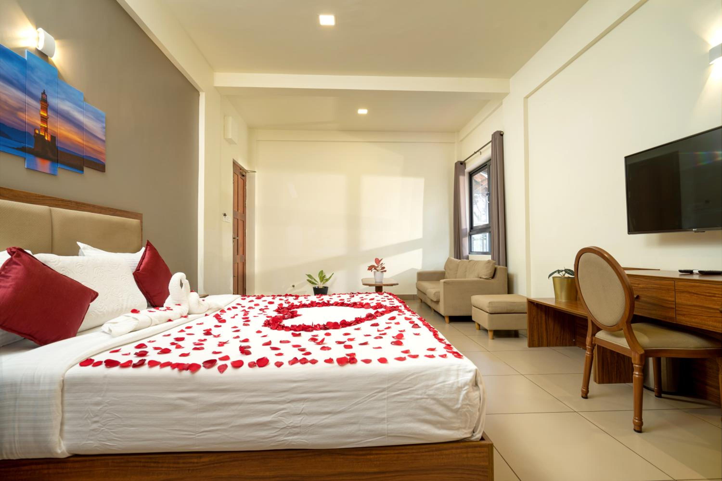 Superior King Suite photo 1